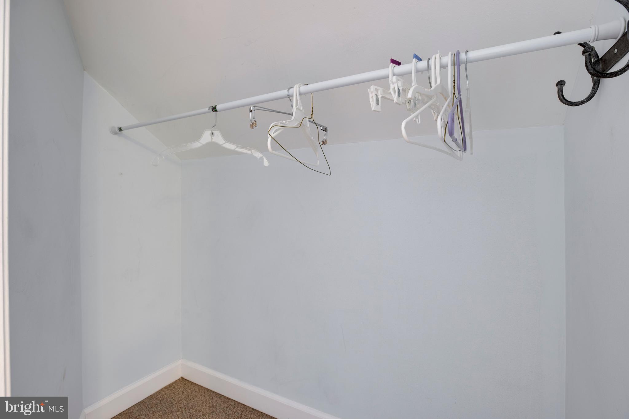 LEE FOREST - Residential