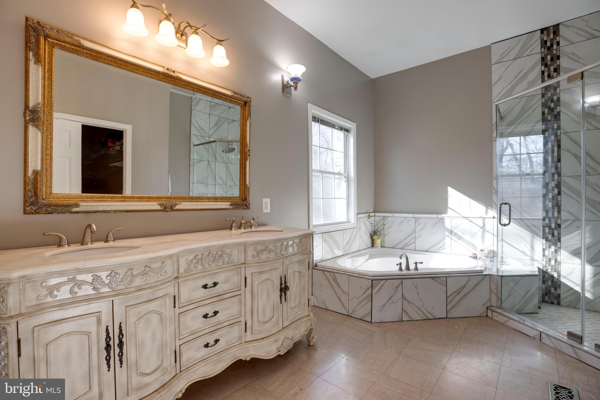 LEE FOREST - Residential