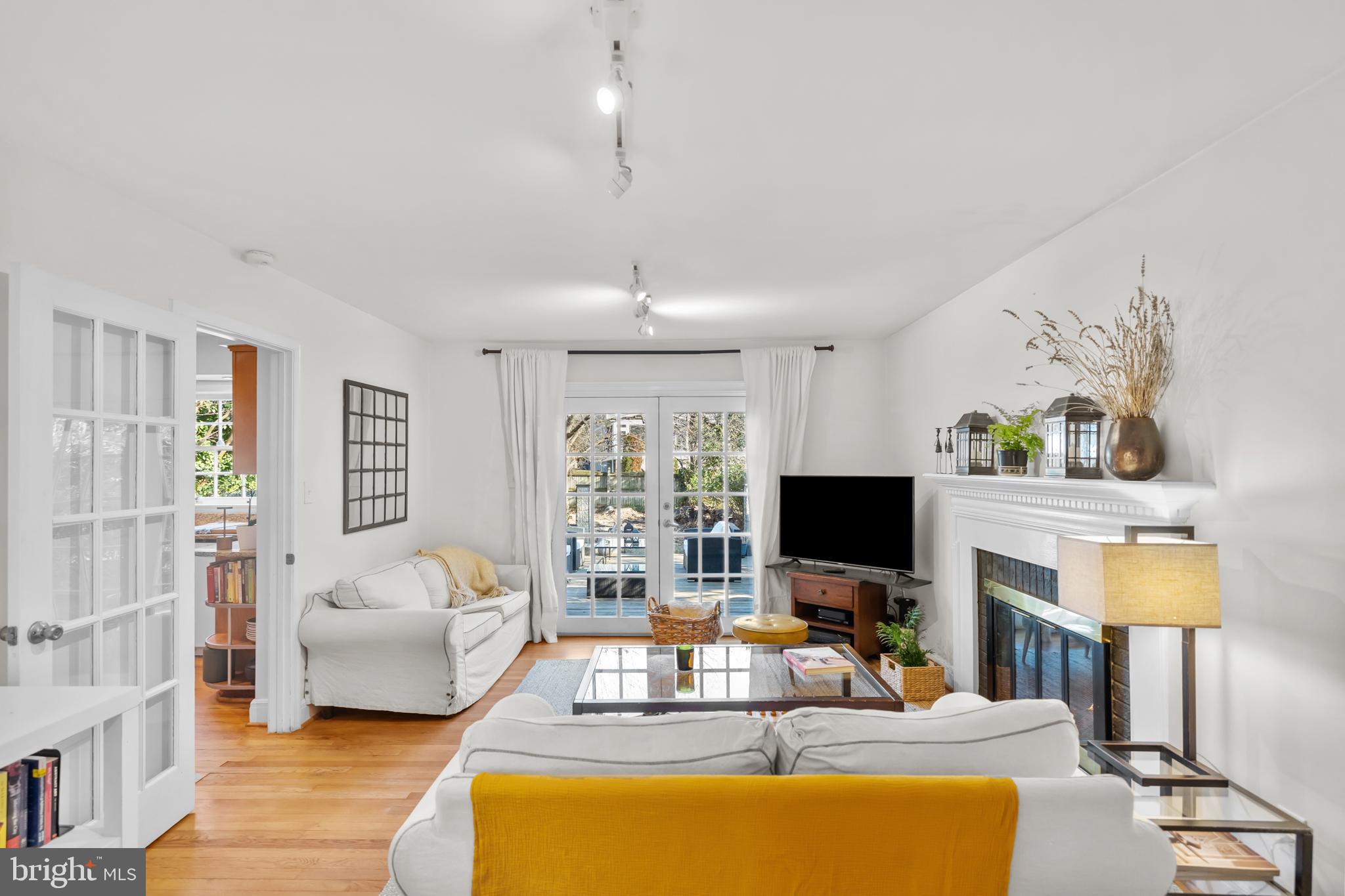 AMANS MCLEAN ESTATES - Residential