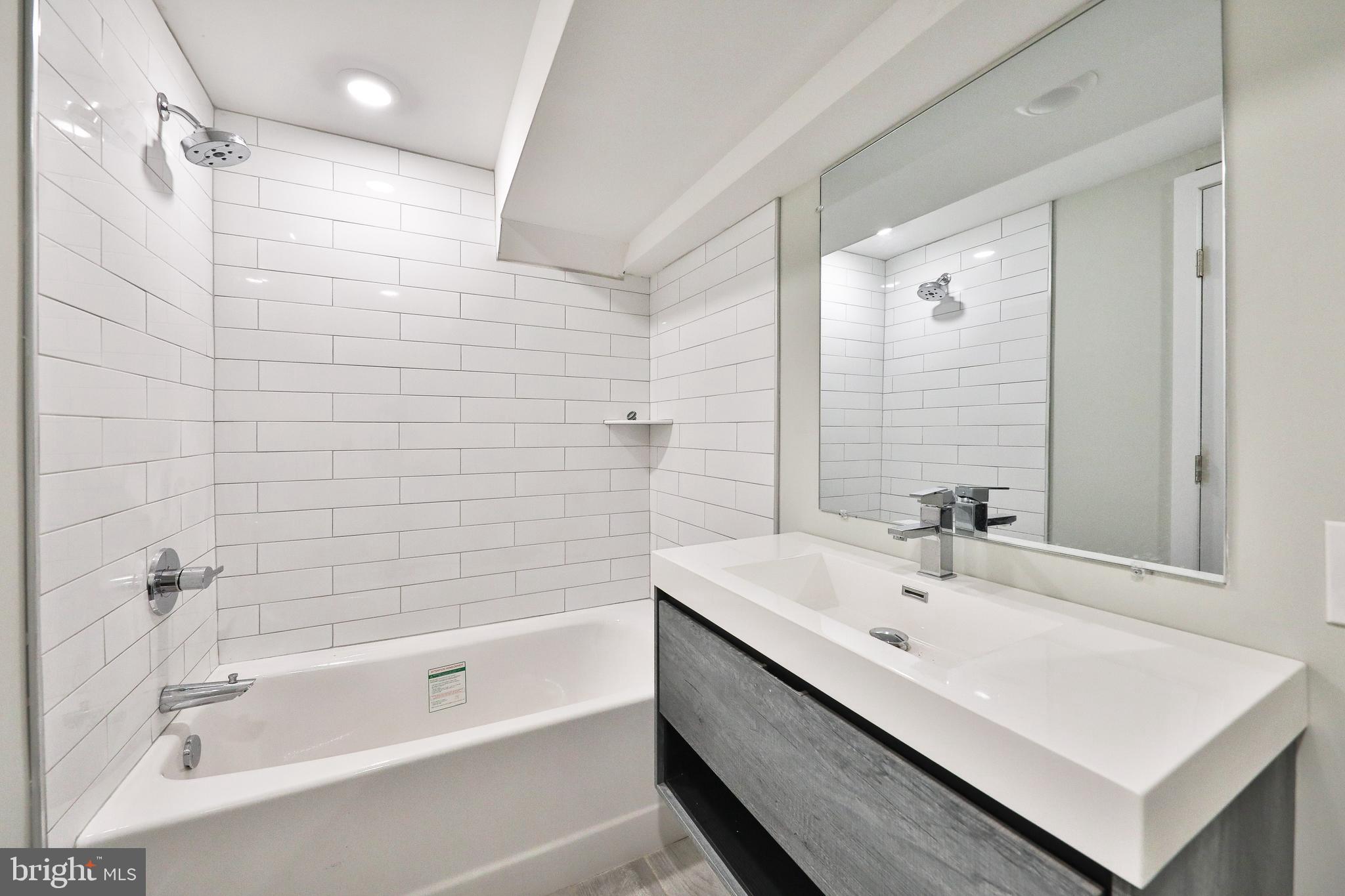 FAIRMOUNT - Residential