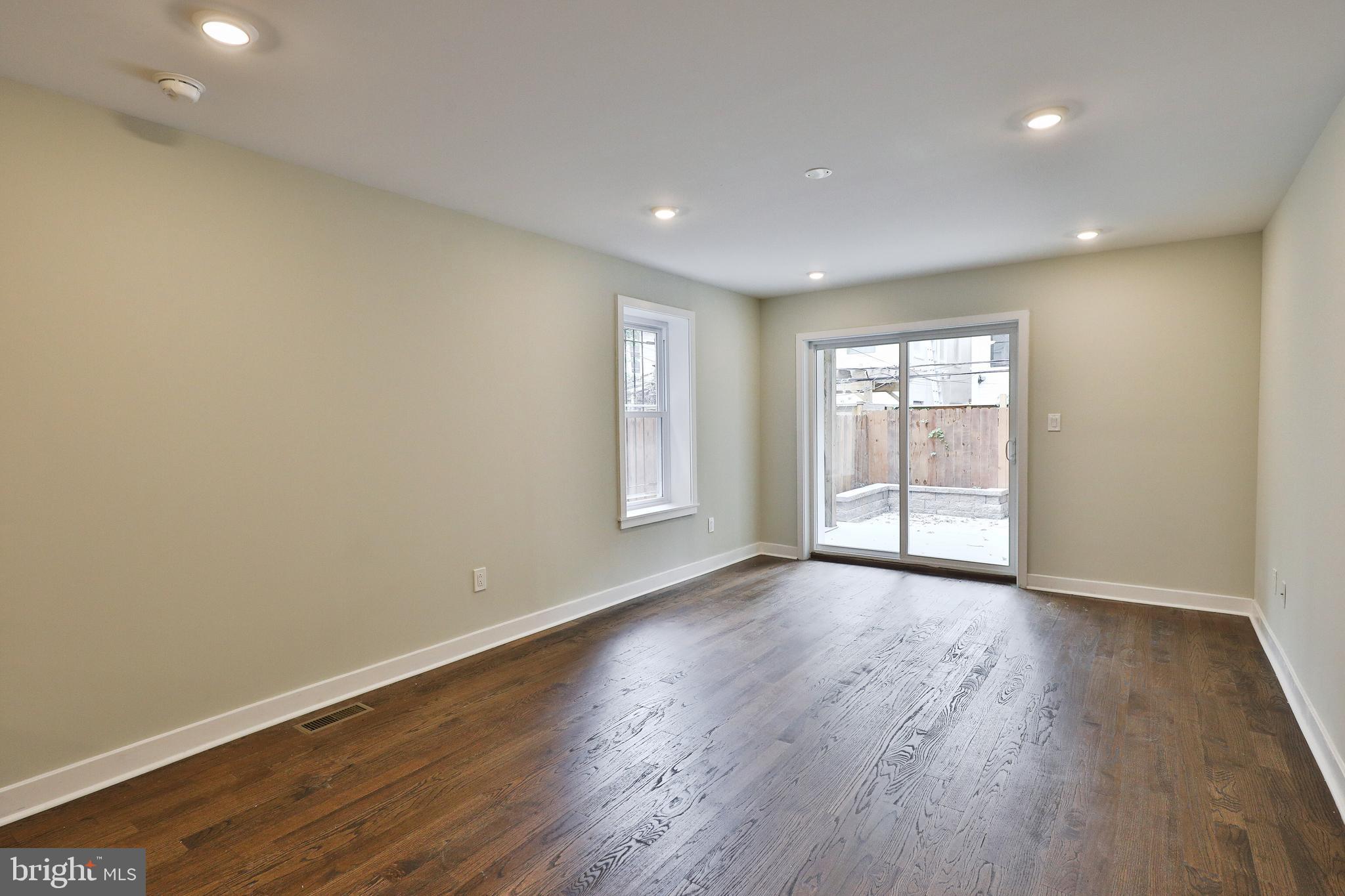 FAIRMOUNT - Residential