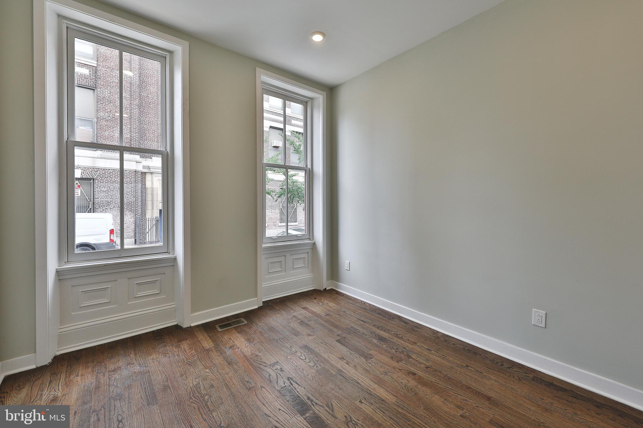 FAIRMOUNT - Residential