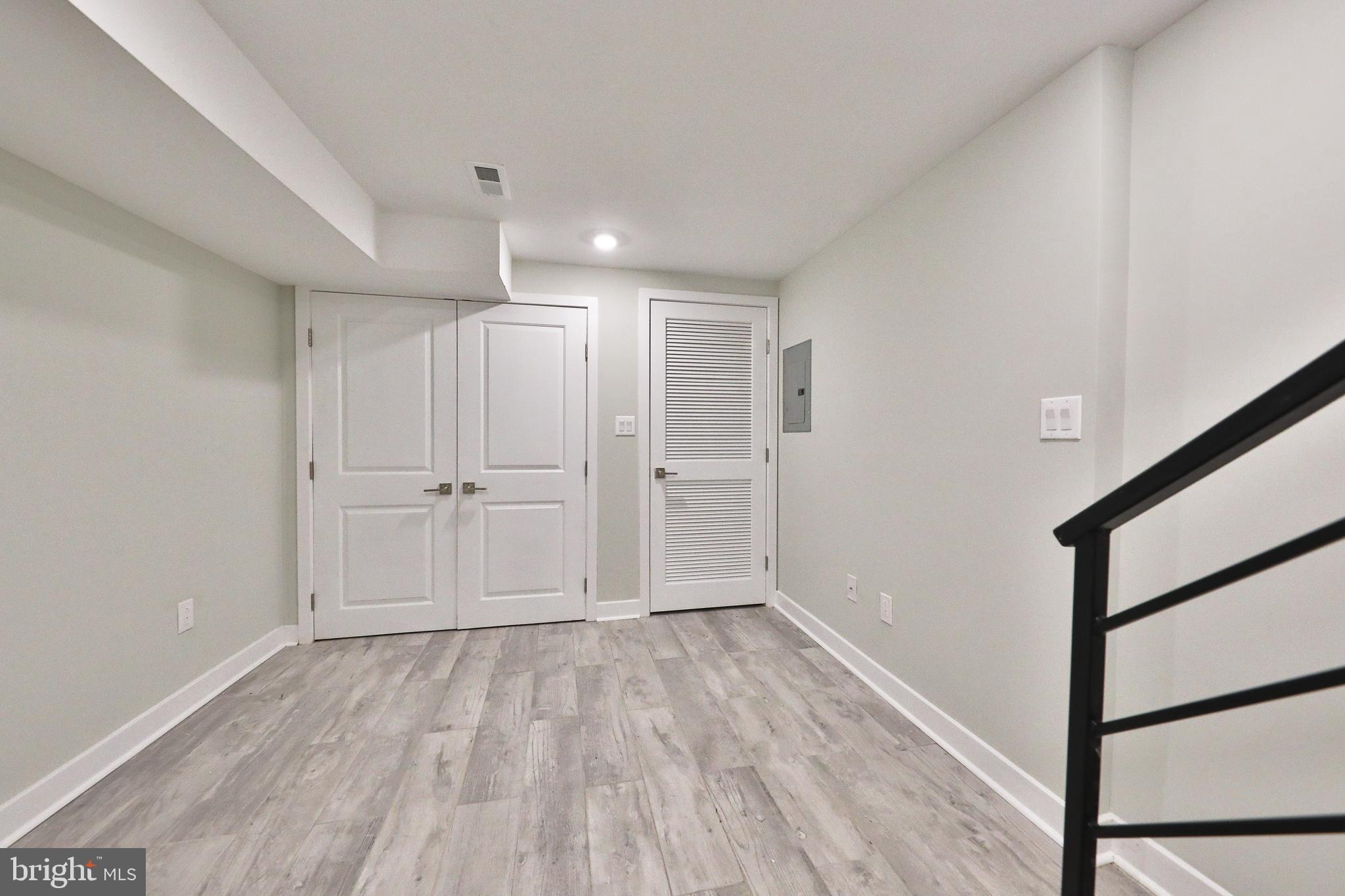 FAIRMOUNT - Residential