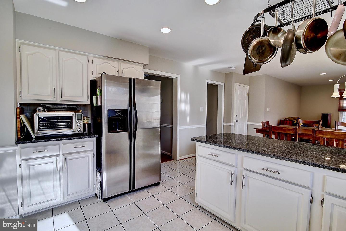 BROAD OAKS - Residential Lease