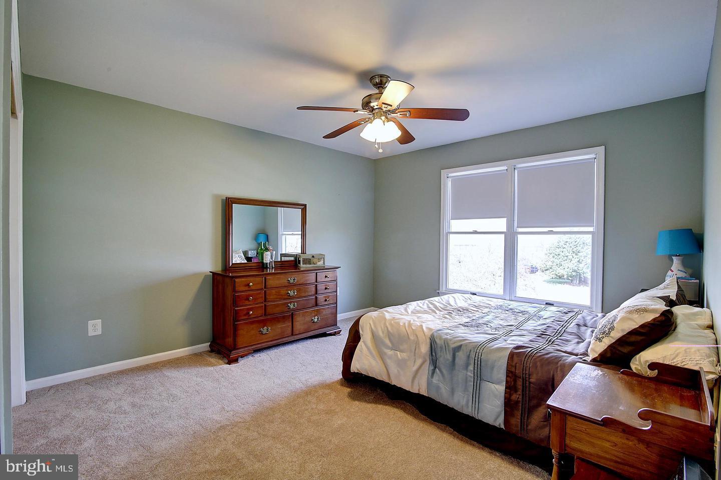 BROAD OAKS - Residential Lease
