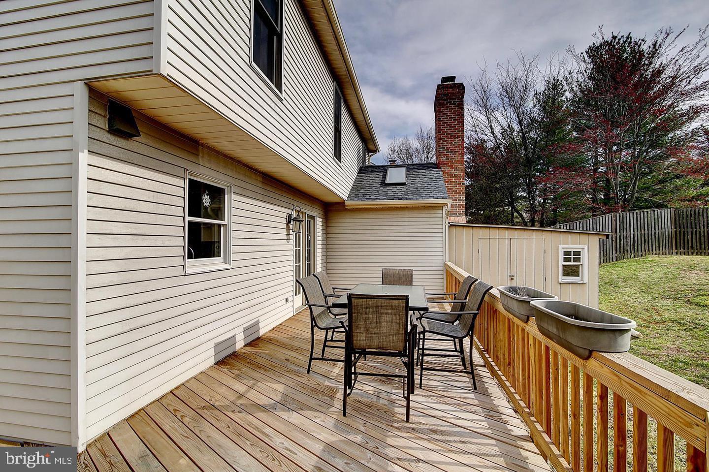 BROAD OAKS - Residential Lease