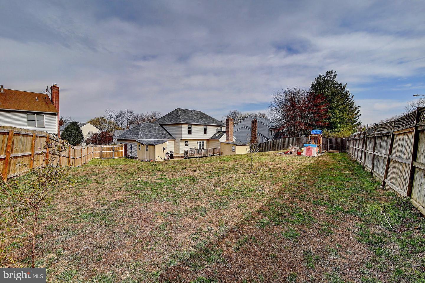 BROAD OAKS - Residential Lease