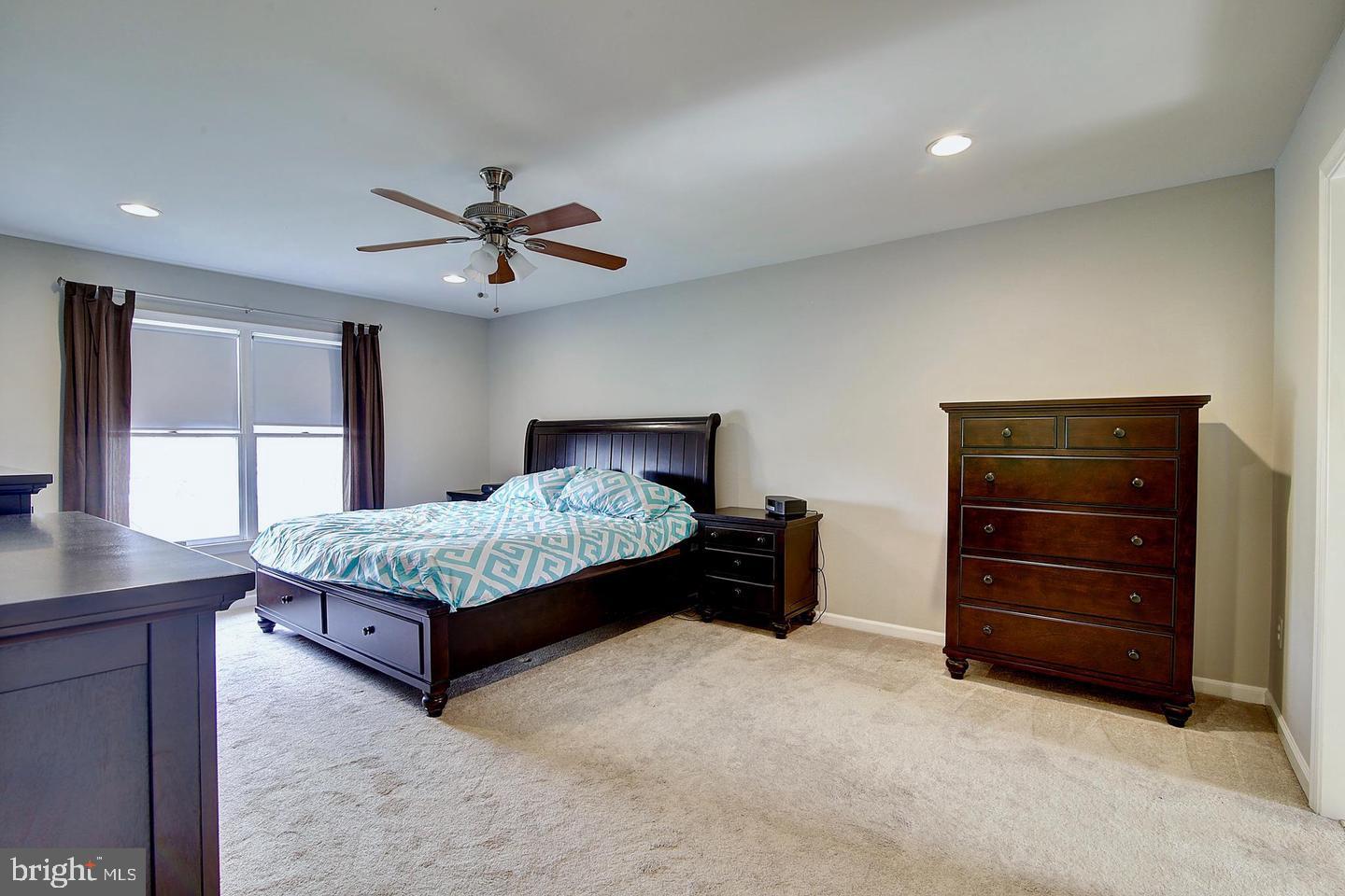 BROAD OAKS - Residential Lease