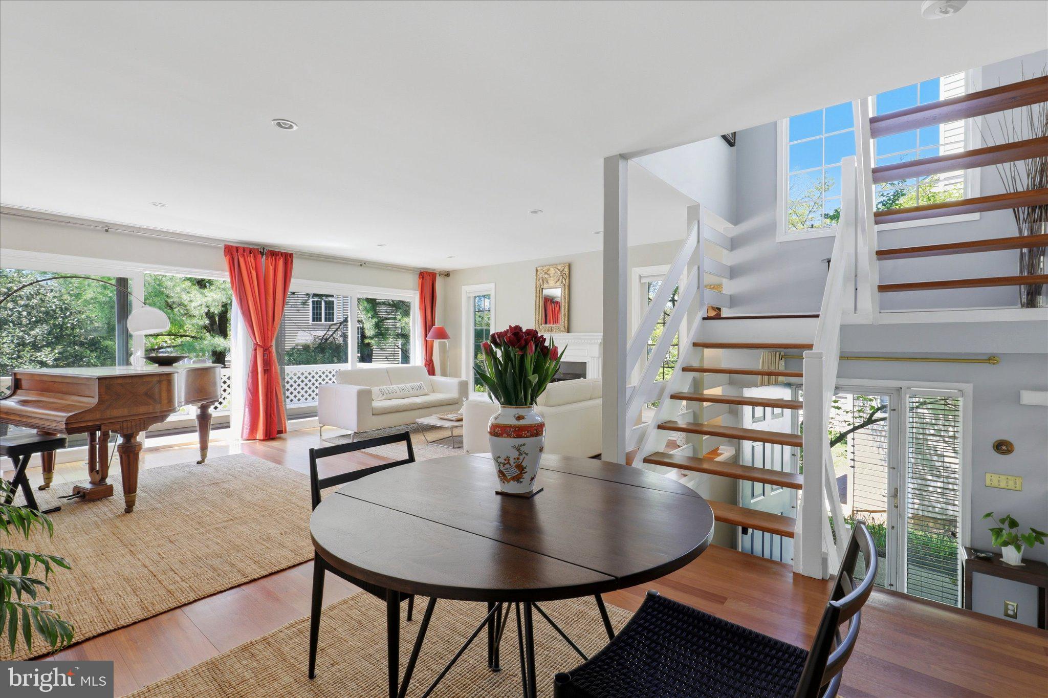 CHESTERBROOK/NEWPO - Residential