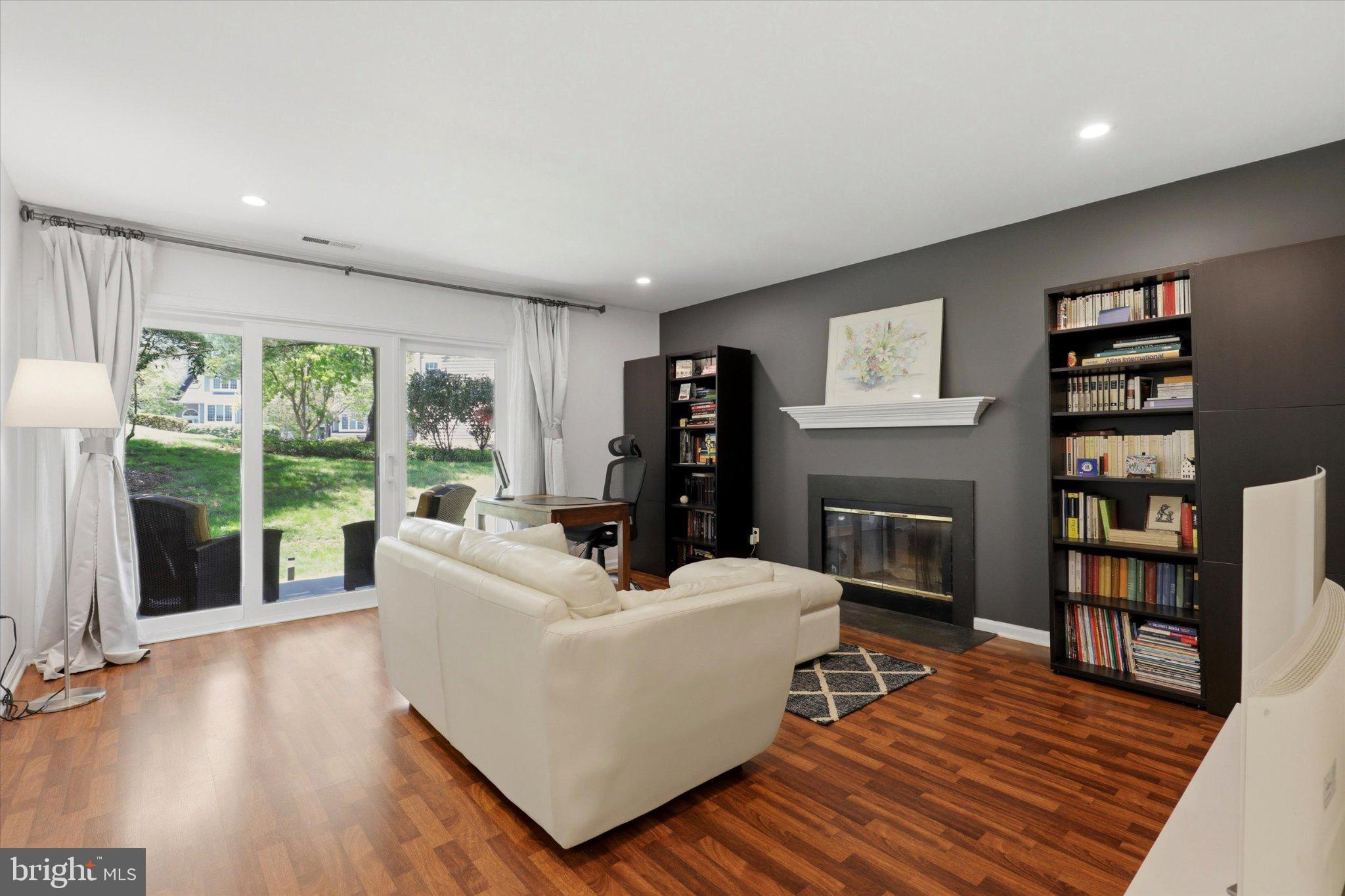CHESTERBROOK/NEWPO - Residential