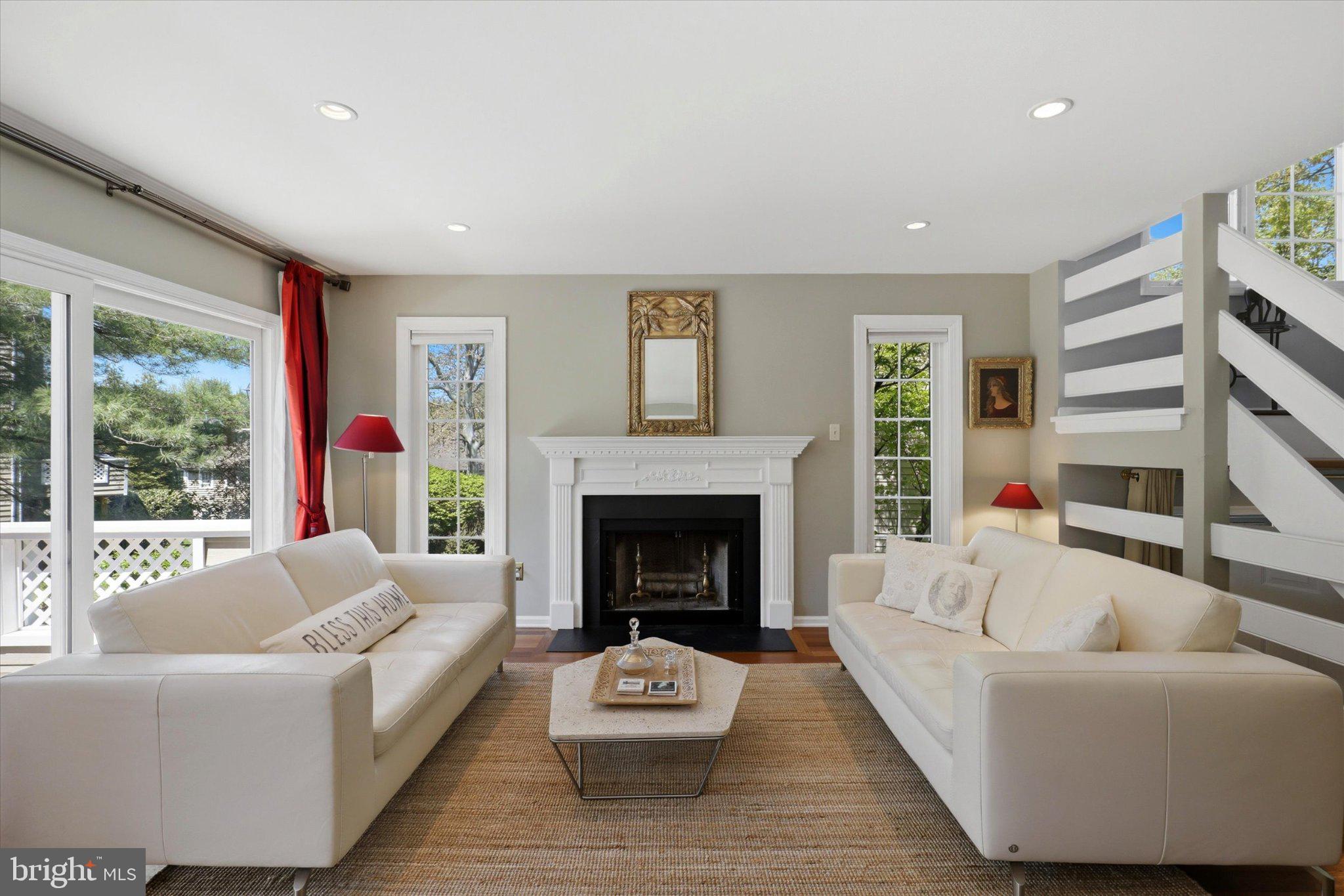 CHESTERBROOK/NEWPO - Residential