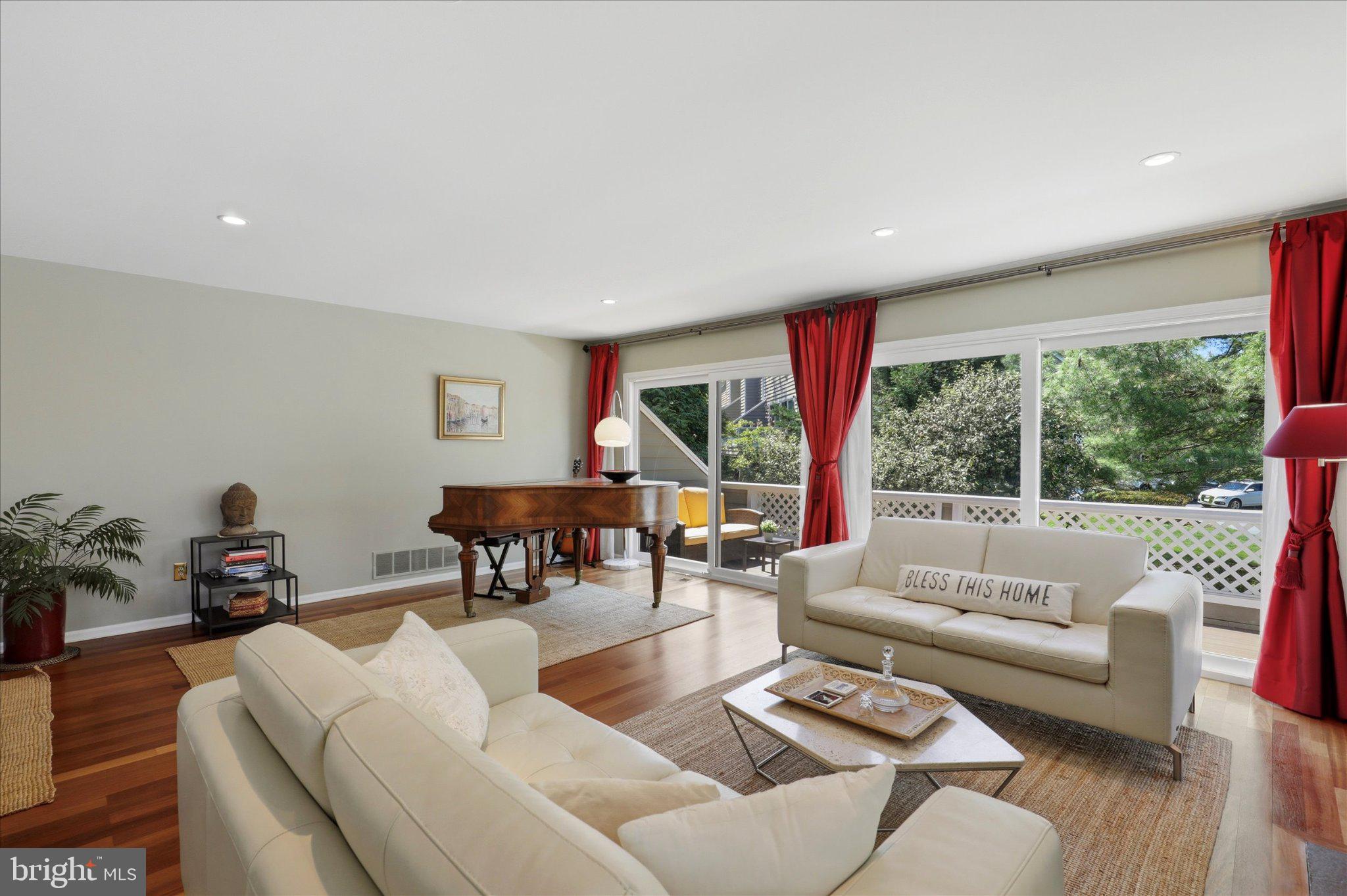CHESTERBROOK/NEWPO - Residential