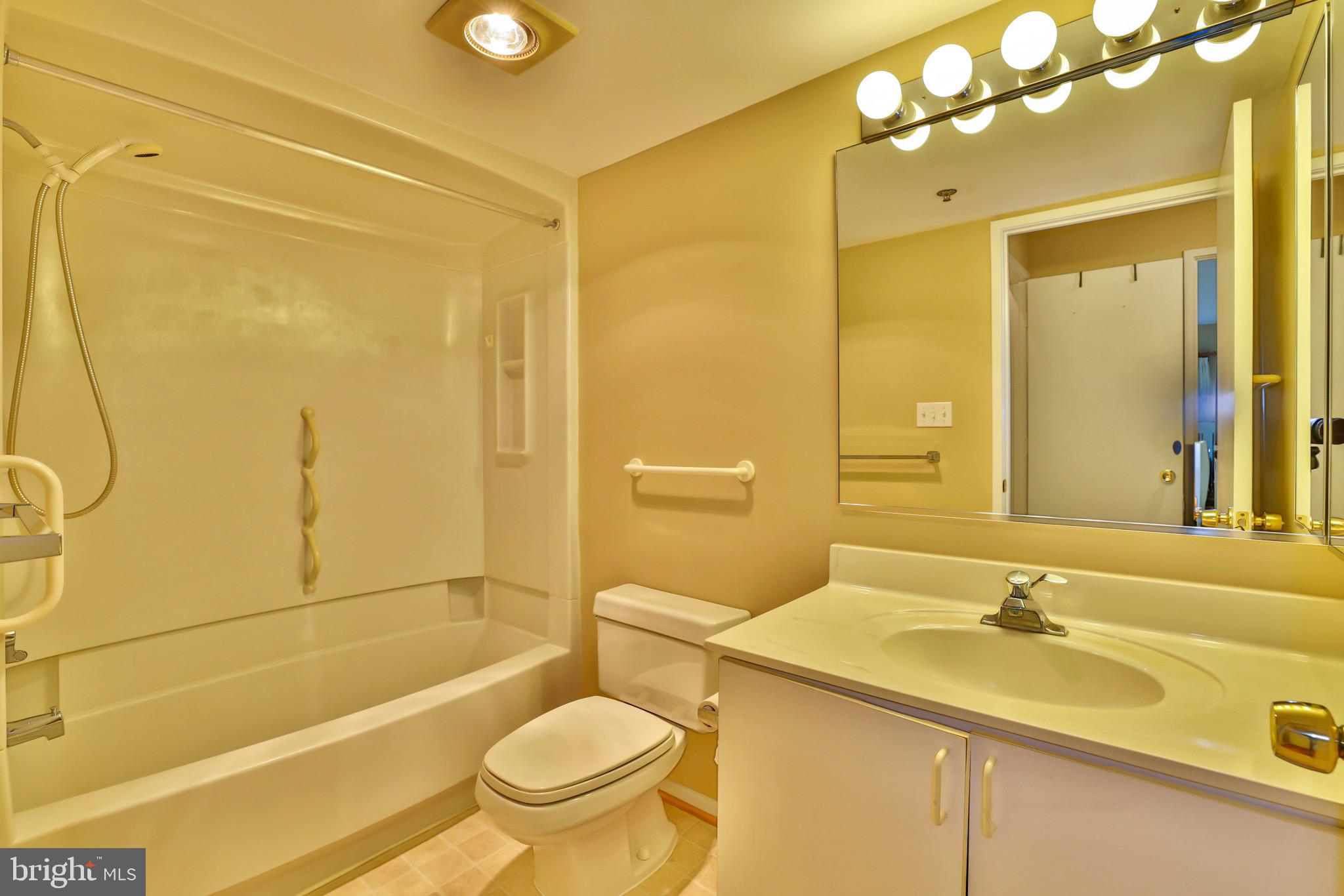 FAIRWAYS SOUTH - Residential