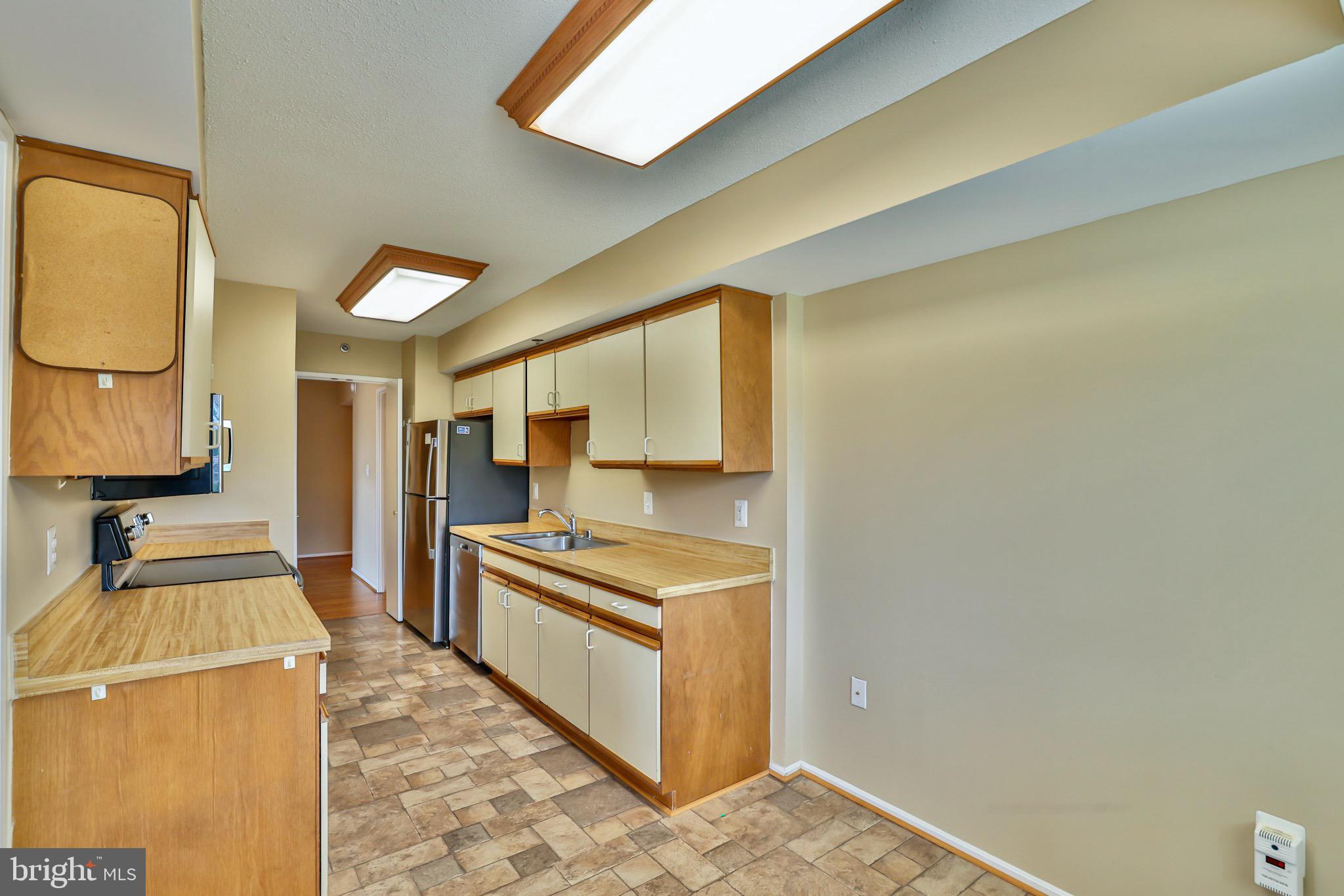 FAIRWAYS SOUTH - Residential