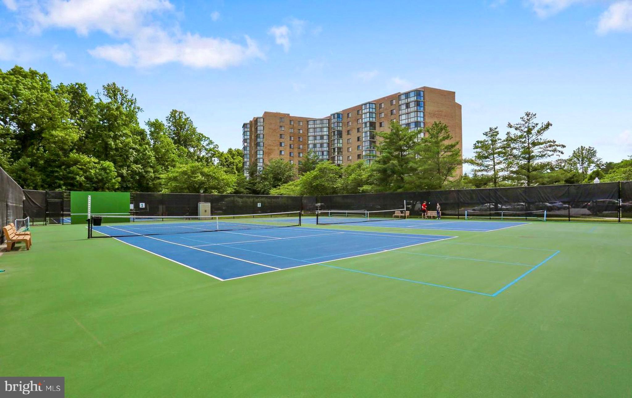 FAIRWAYS SOUTH - Residential