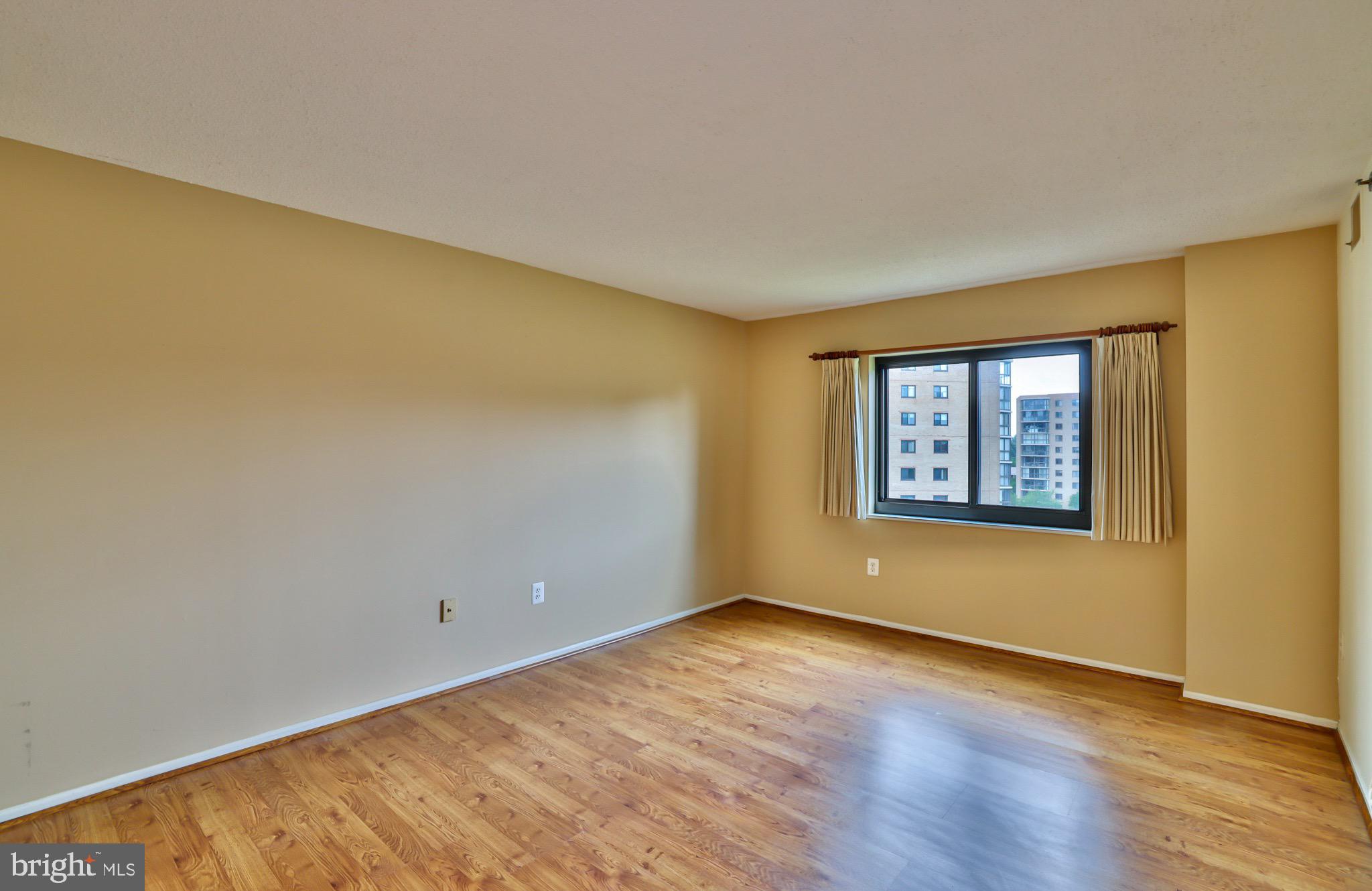 FAIRWAYS SOUTH - Residential