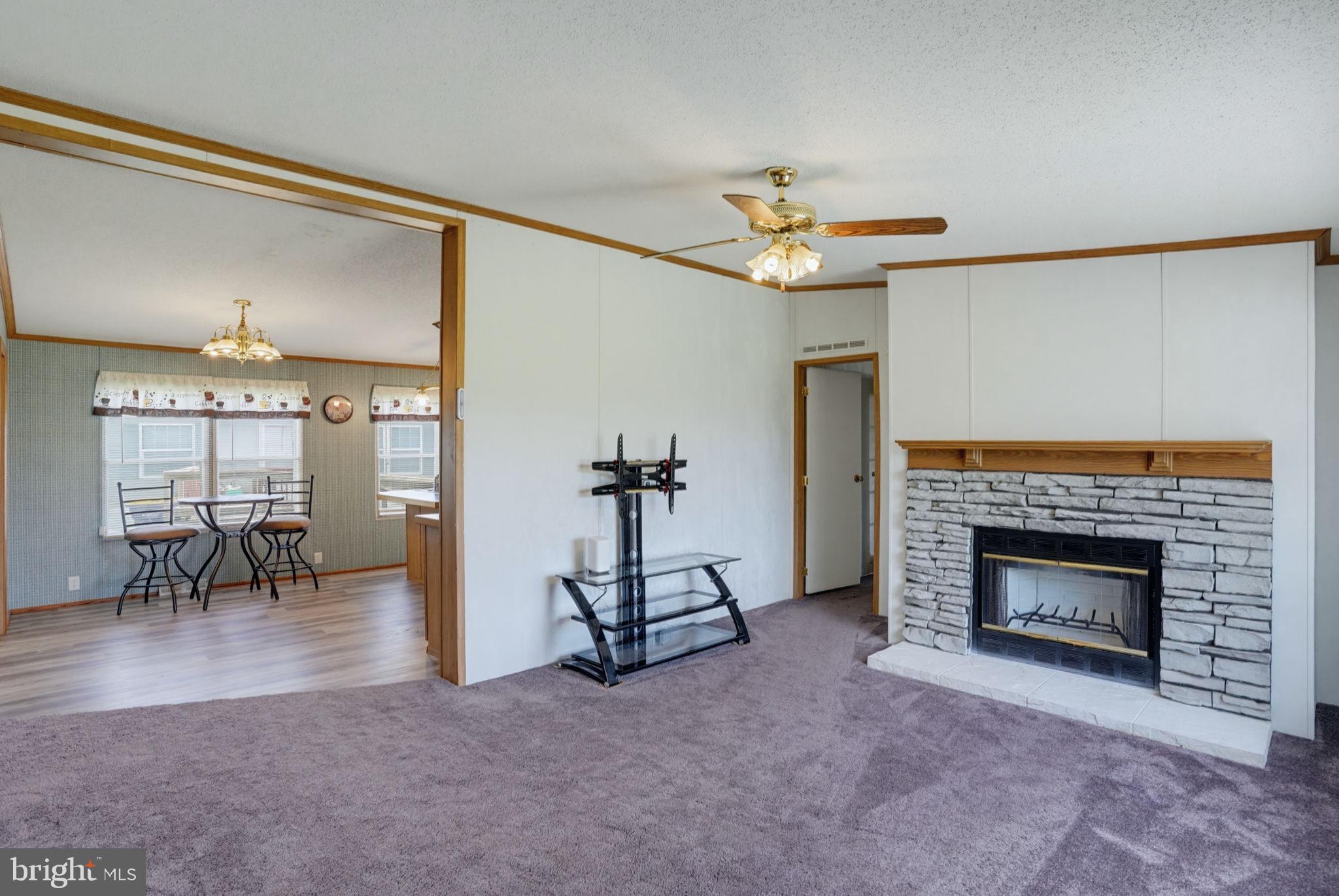 75 LOQUITUR LANE 106