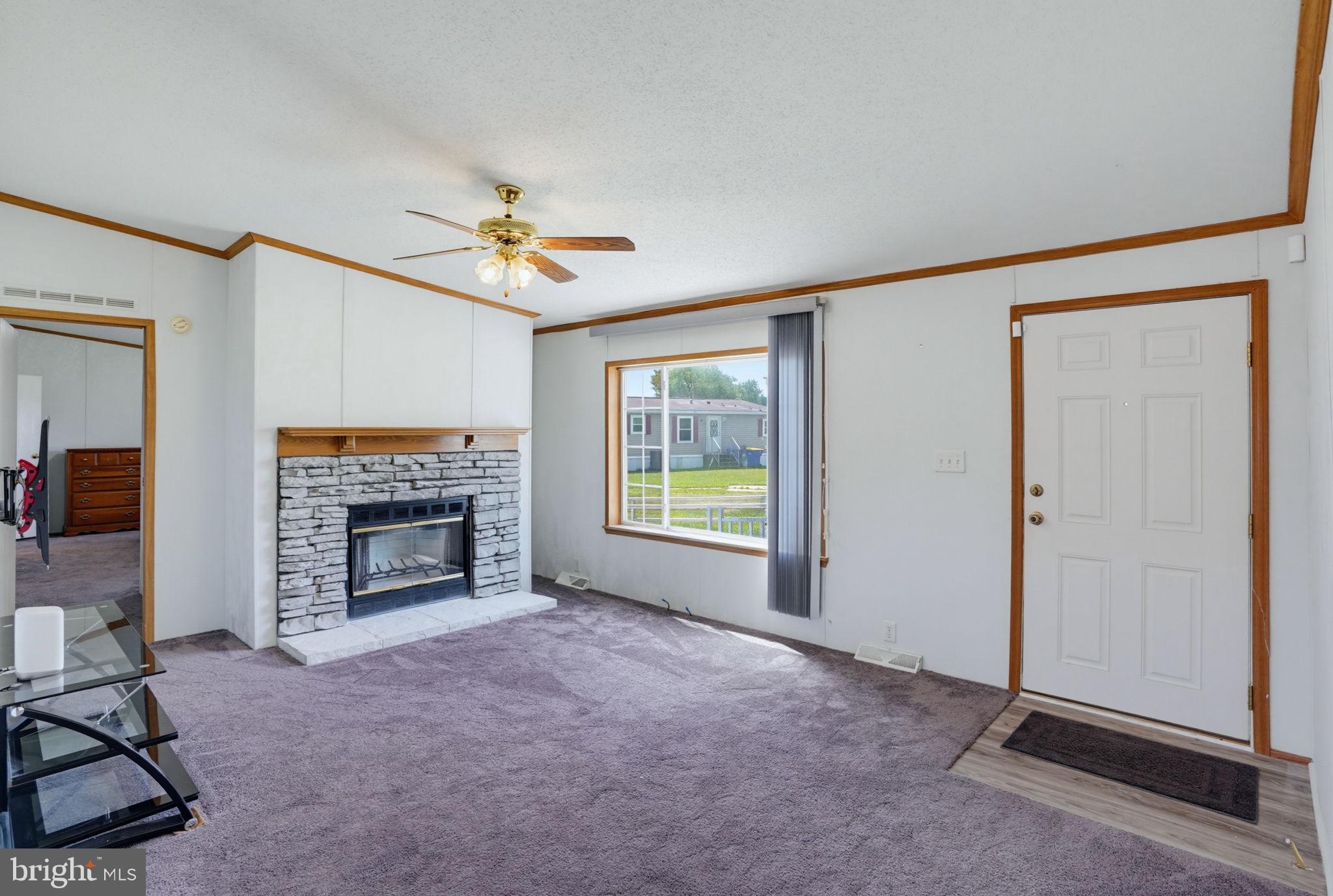 75 LOQUITUR LANE 106