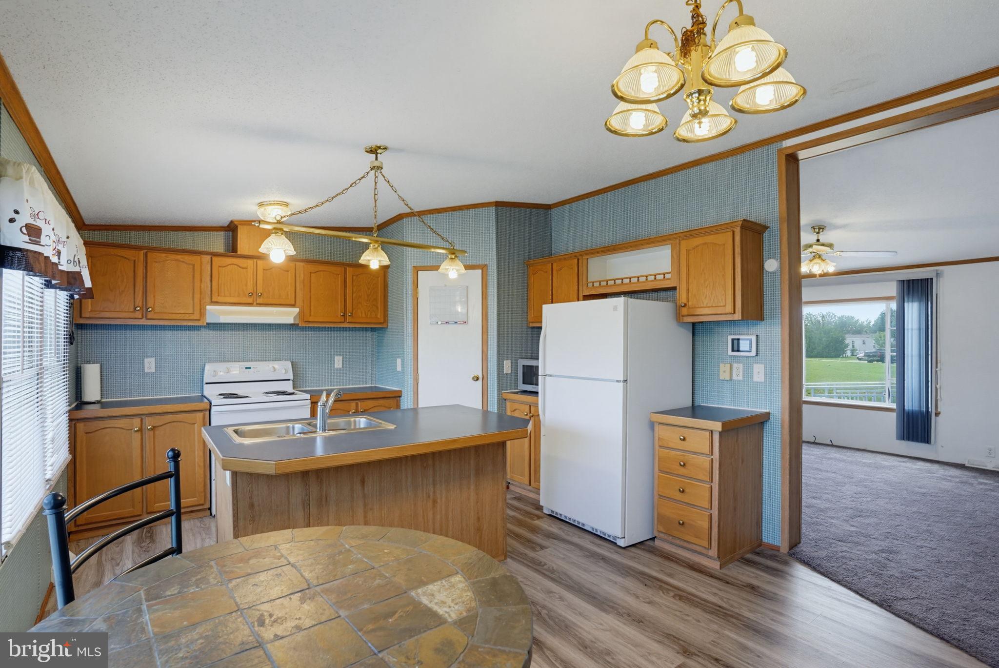 75 LOQUITUR LANE 106