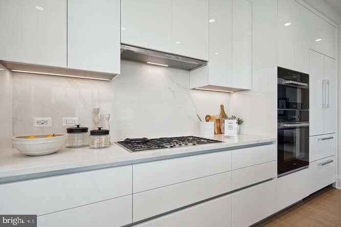 TYSONS CORNER - Residential