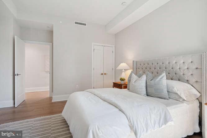 TYSONS CORNER - Residential