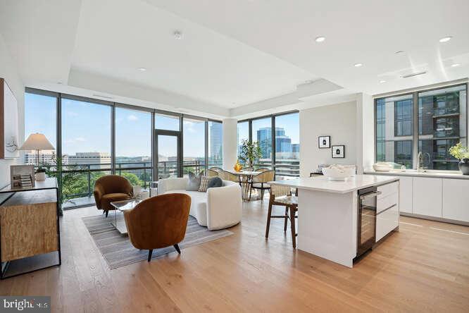 TYSONS CORNER - Residential