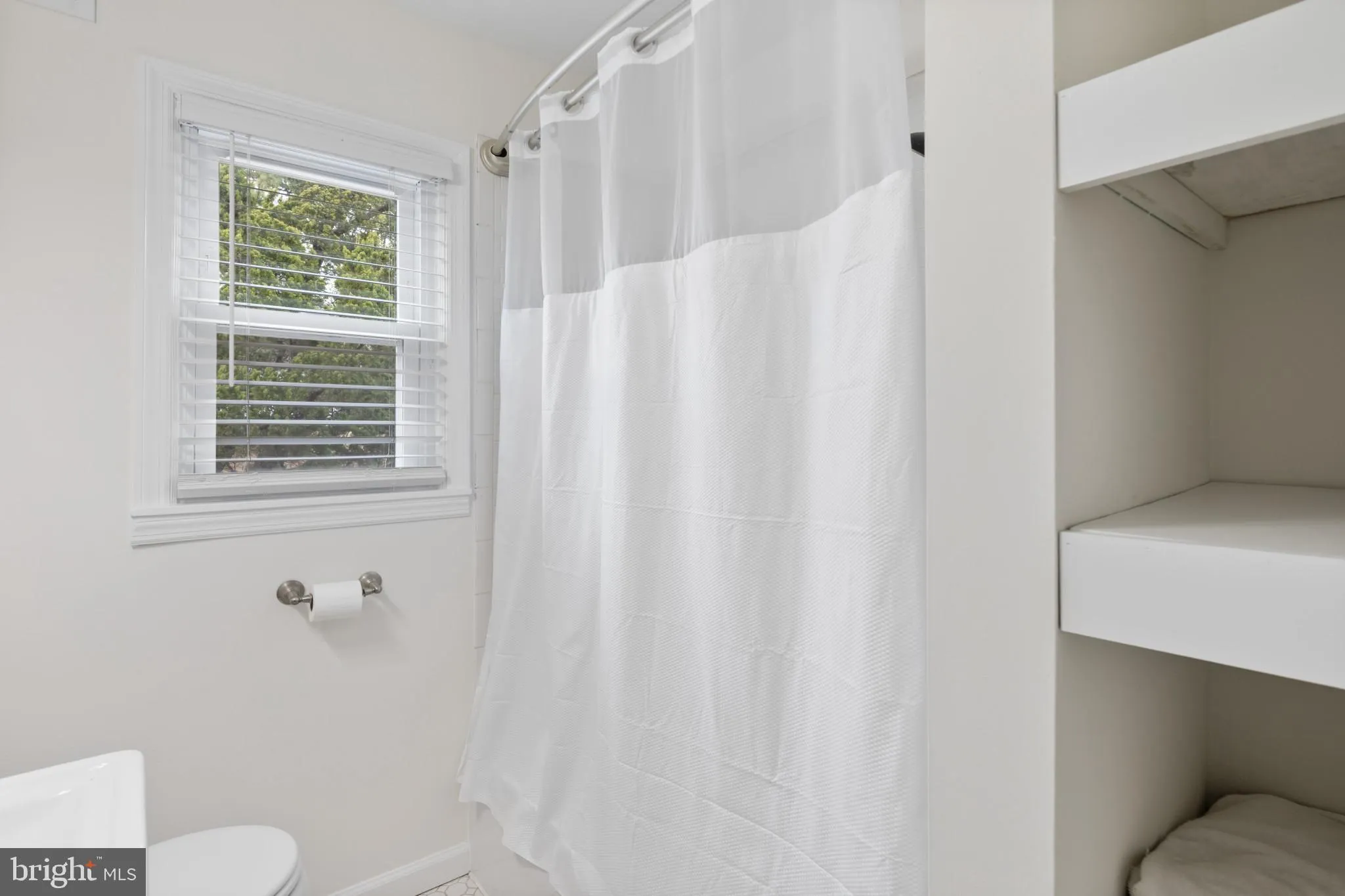 Rosedale, Maryland 21237, United States, 3 Bedrooms Bedrooms, ,3 BathroomsBathrooms,Residential,Contingent,723