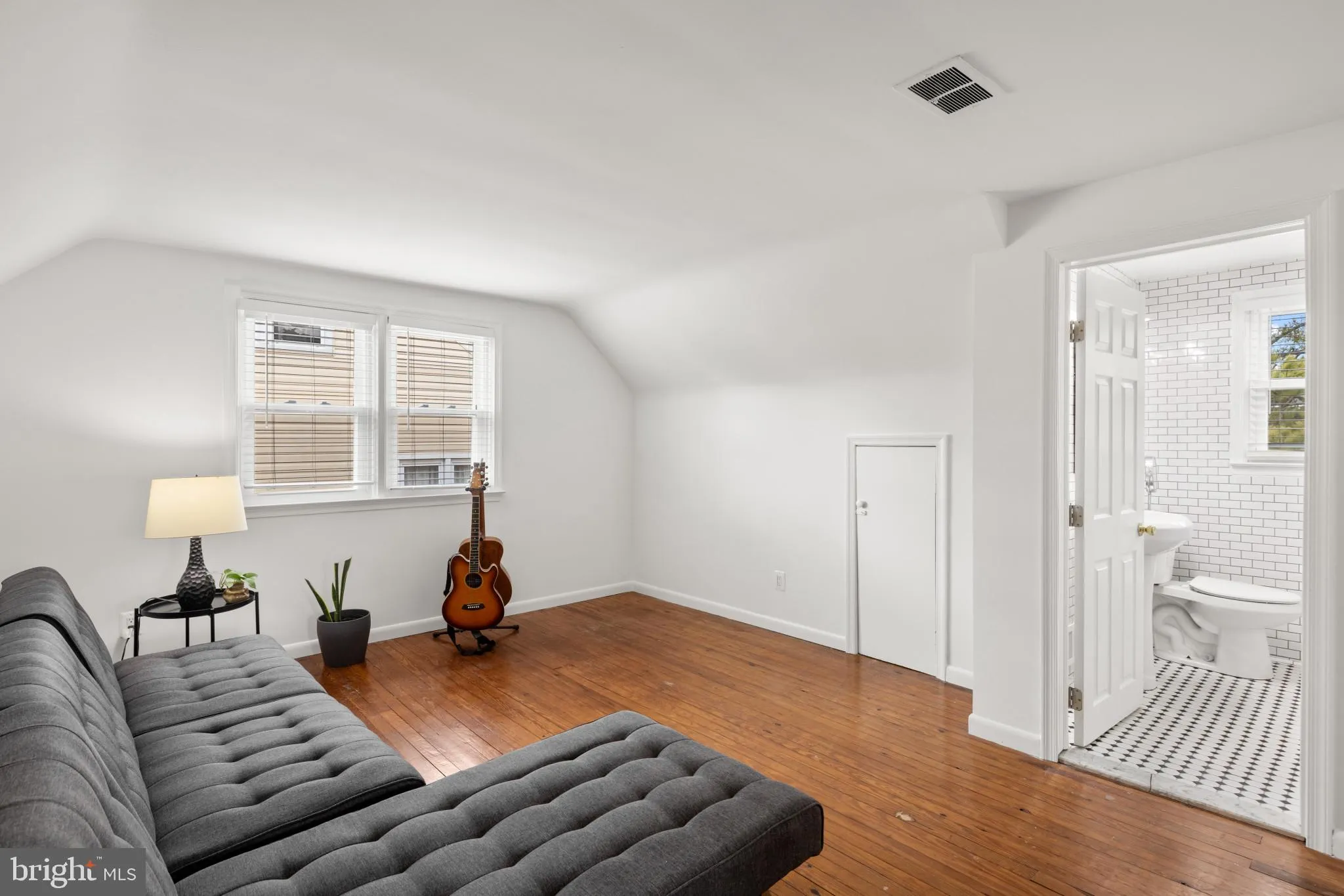 Rosedale, Maryland 21237, United States, 3 Bedrooms Bedrooms, ,3 BathroomsBathrooms,Residential,Contingent,723