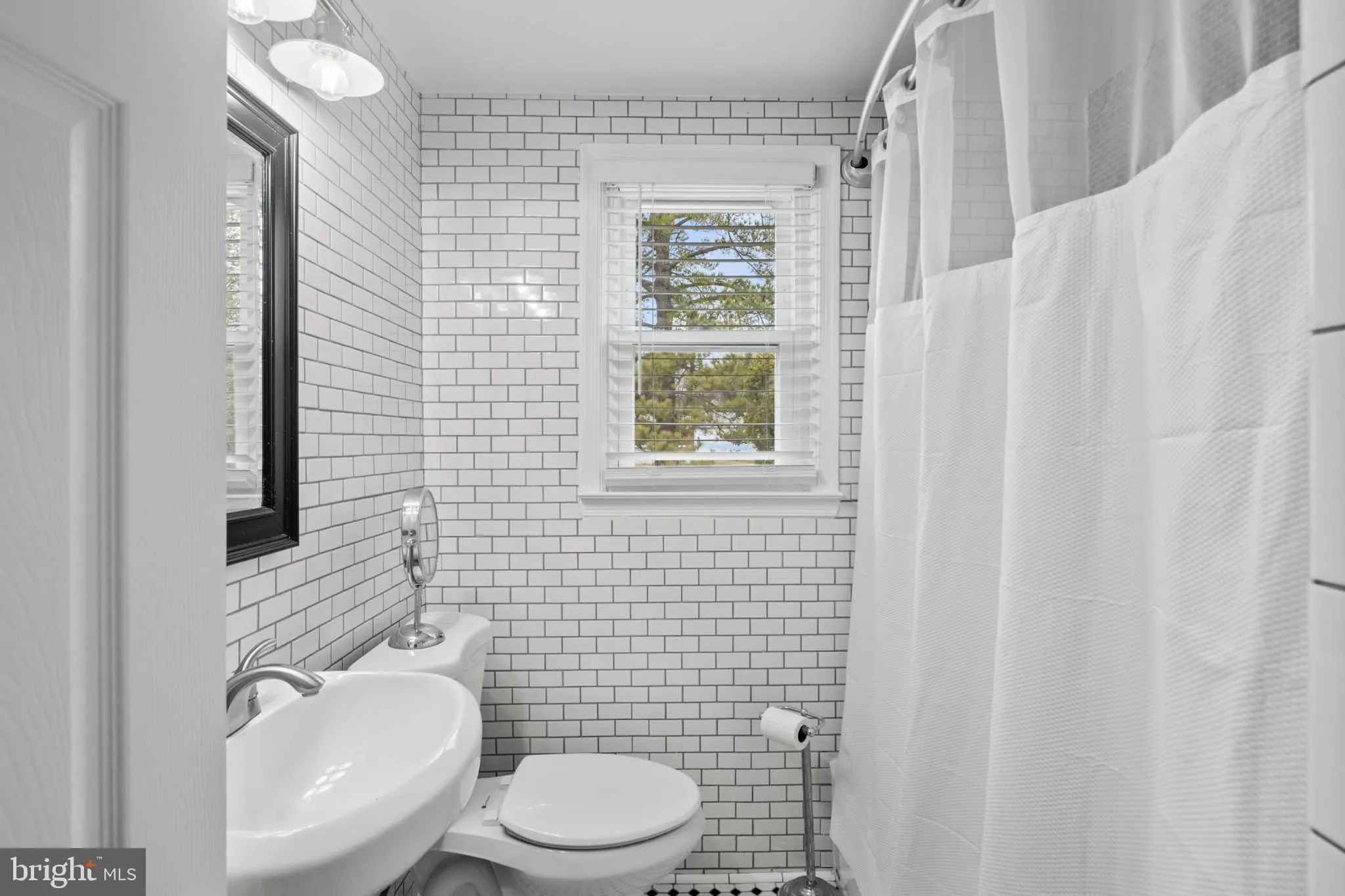 Rosedale, Maryland 21237, United States, 3 Bedrooms Bedrooms, ,3 BathroomsBathrooms,Residential,Contingent,723