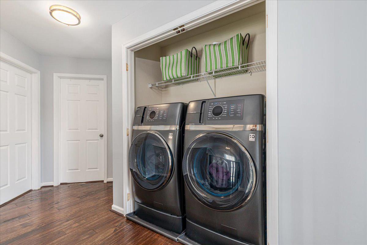 SOUTH RIDING - Residential