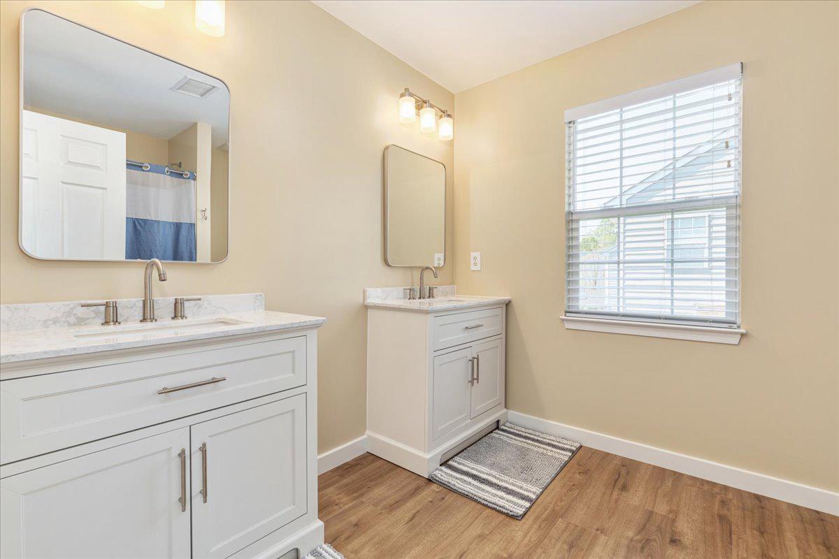 SOUTH RIDING - Residential