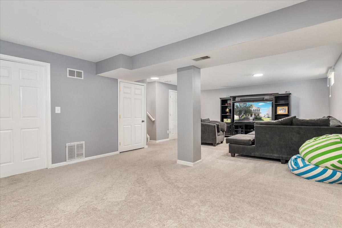 SOUTH RIDING - Residential