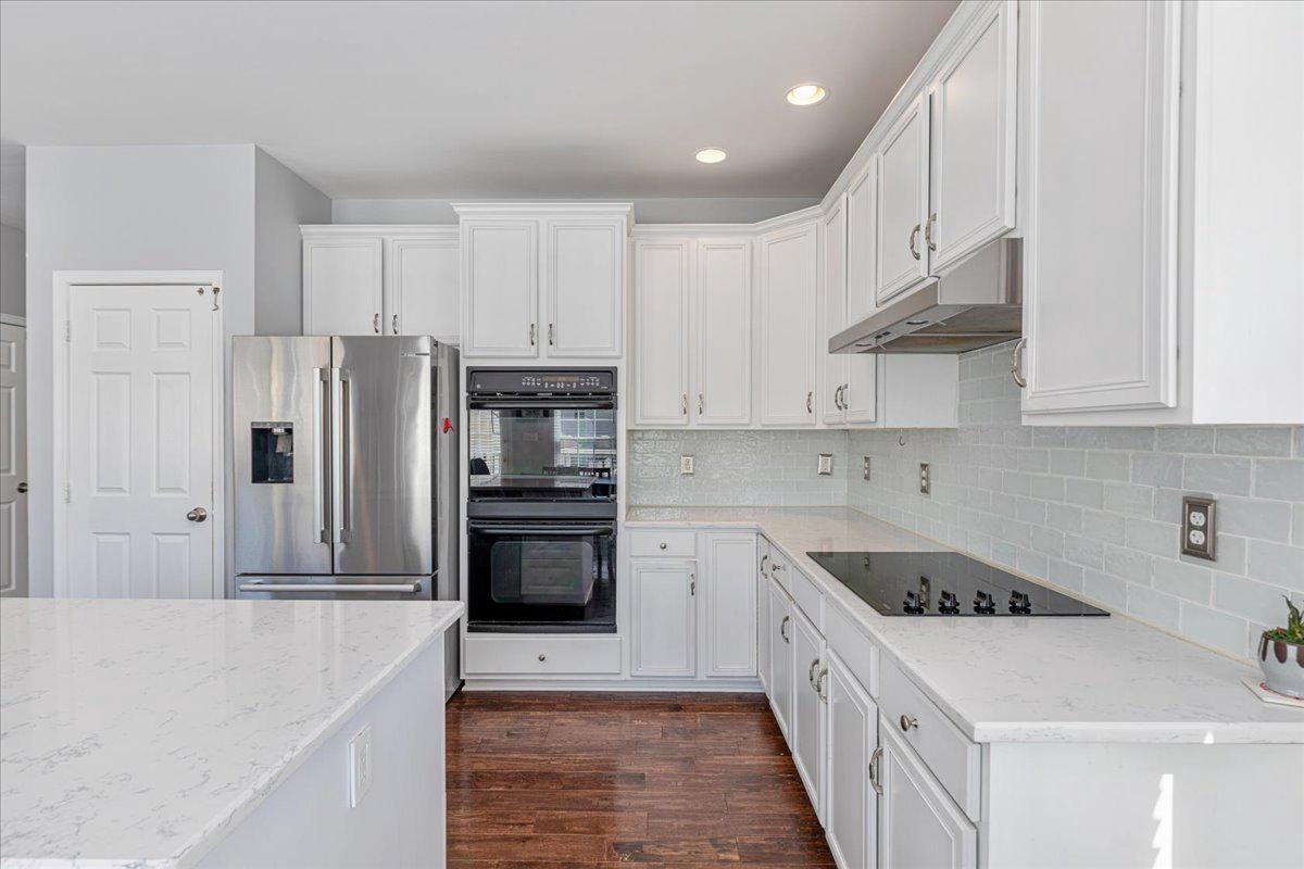 SOUTH RIDING - Residential