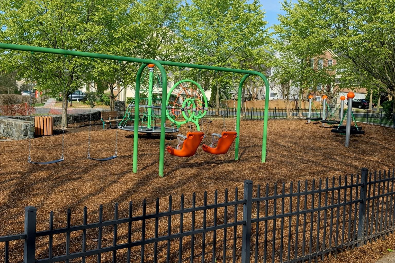 SOUTH RIDING - Residential