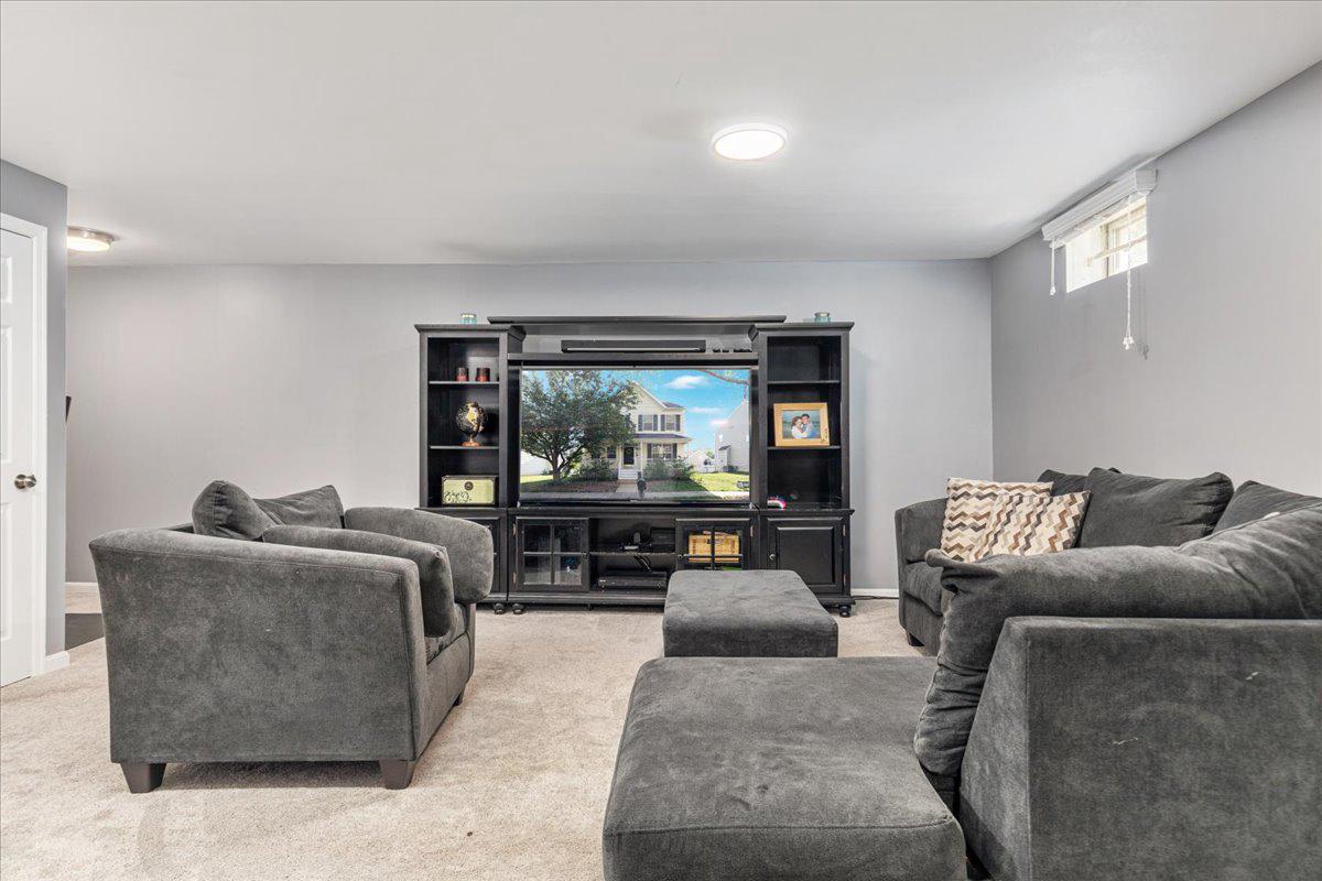 SOUTH RIDING - Residential