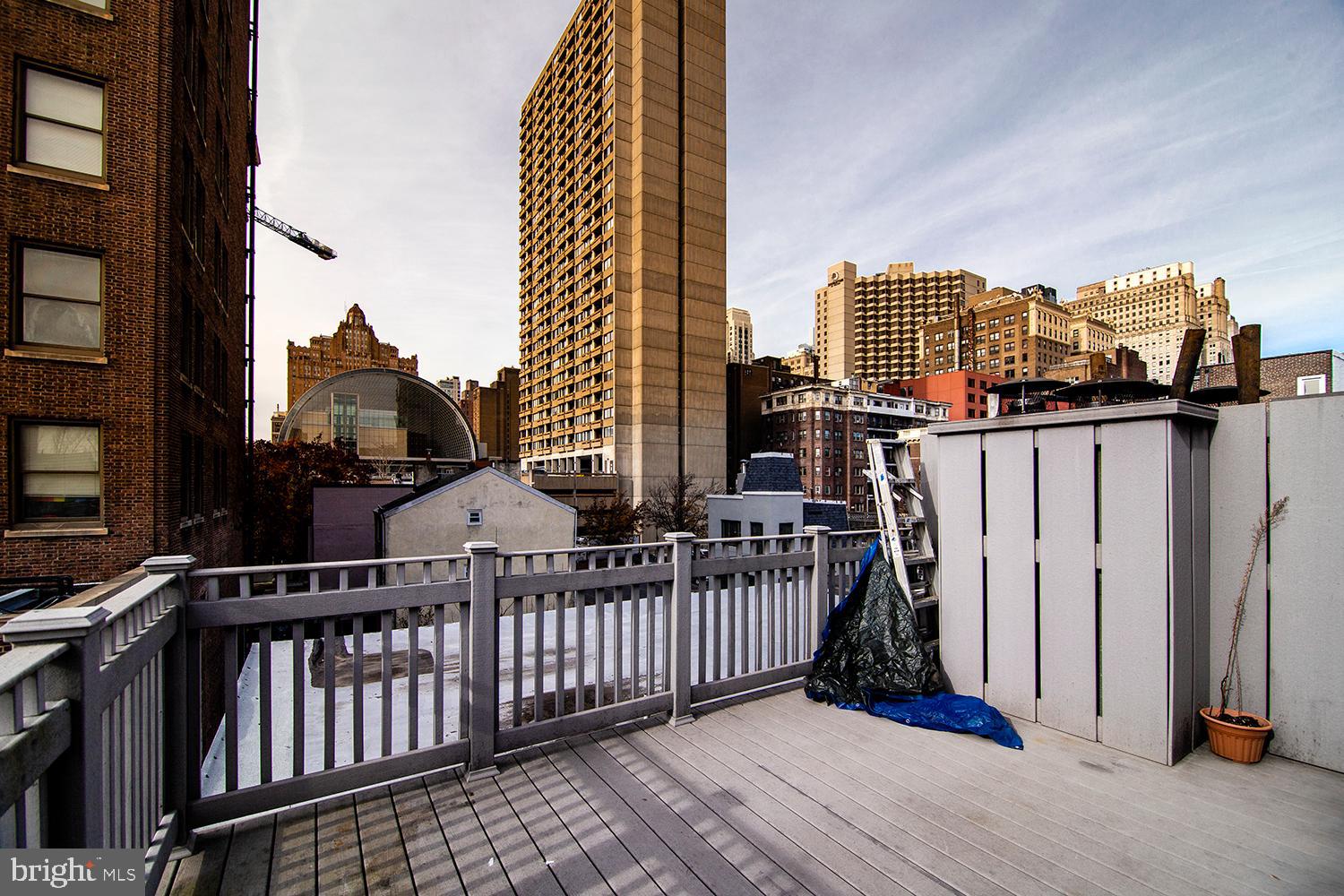 WASHINGTON SQ - Residential Lease