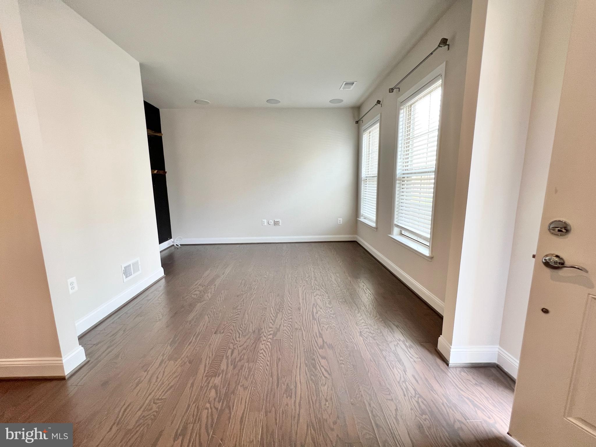 POTOMAC SHORES - Residential Lease