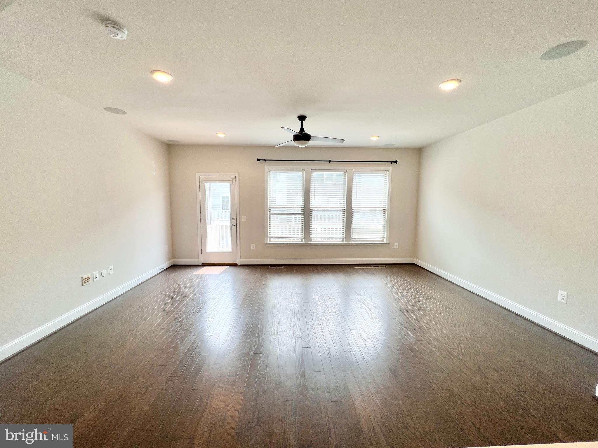 POTOMAC SHORES - Residential Lease