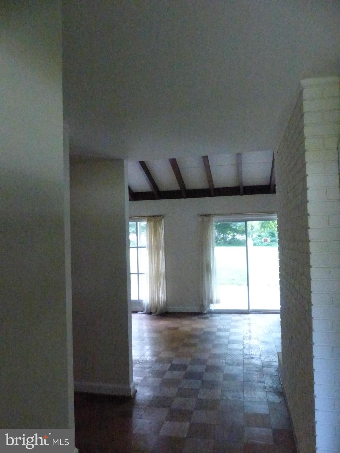 RIVER OAKS - Residential