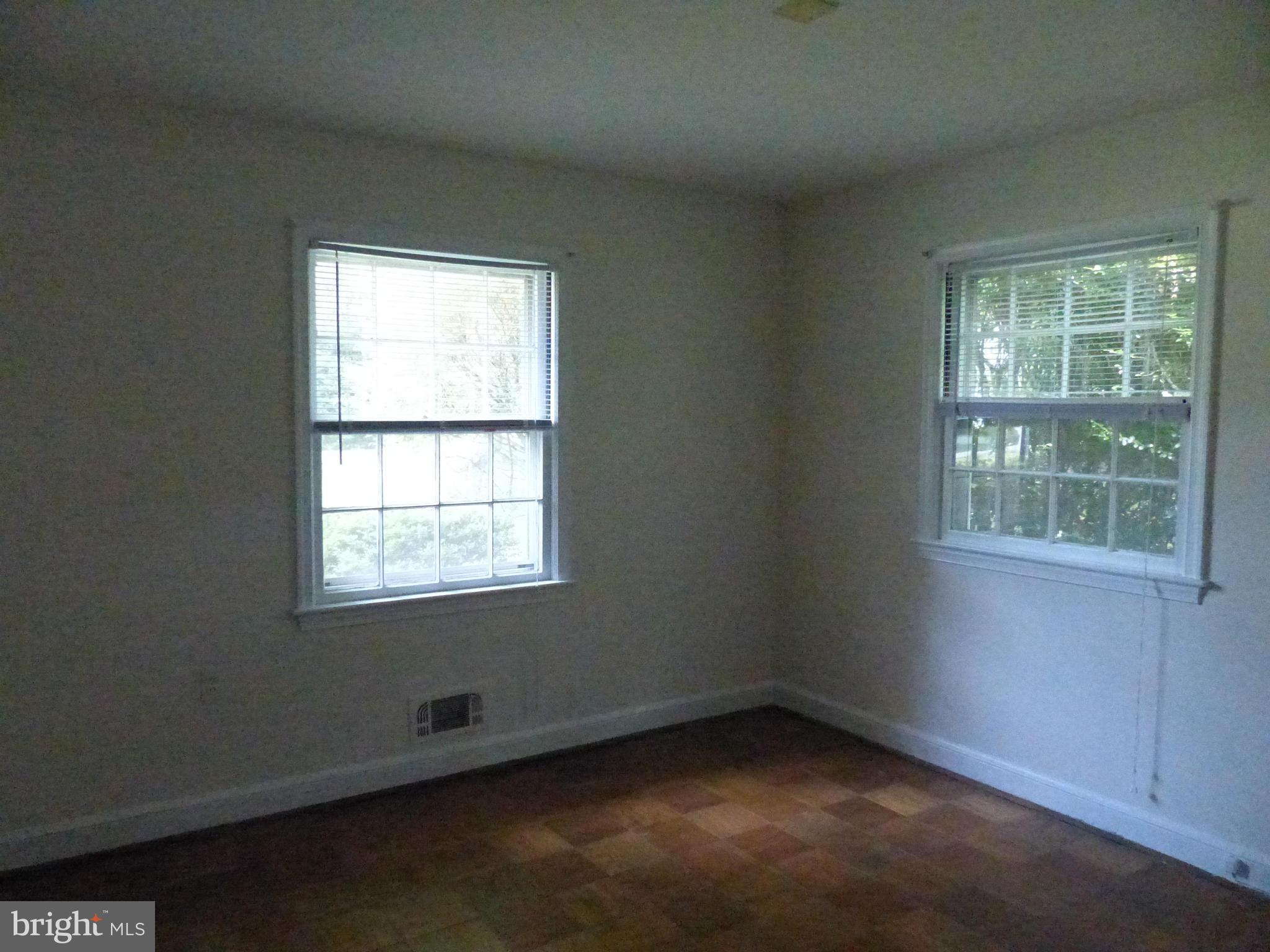 RIVER OAKS - Residential