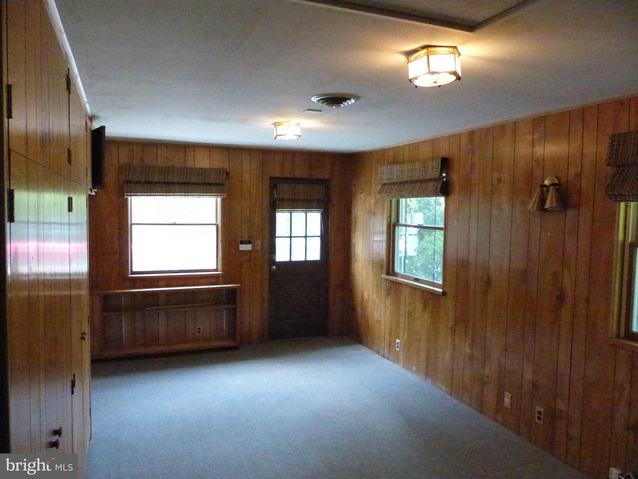 RIVER OAKS - Residential