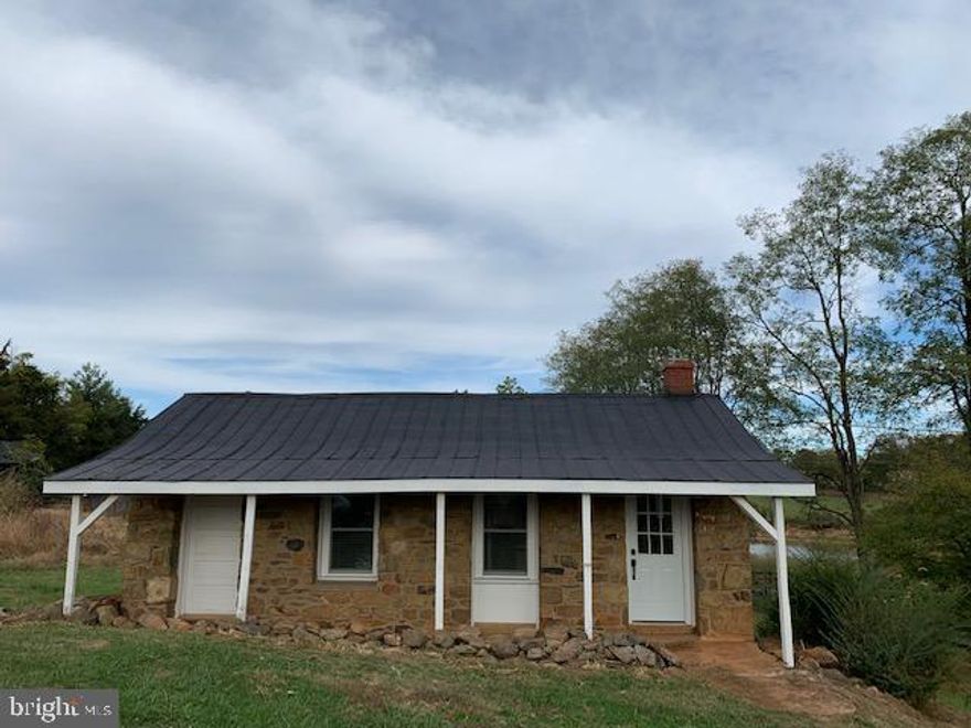 Lovely, cozy (tiny house) cottage on owner-occupied rural farm just a bit southwest of downtown Leesburg.  No pets, available after 2/1/2026 once current tenant leaves. See interior photos.
