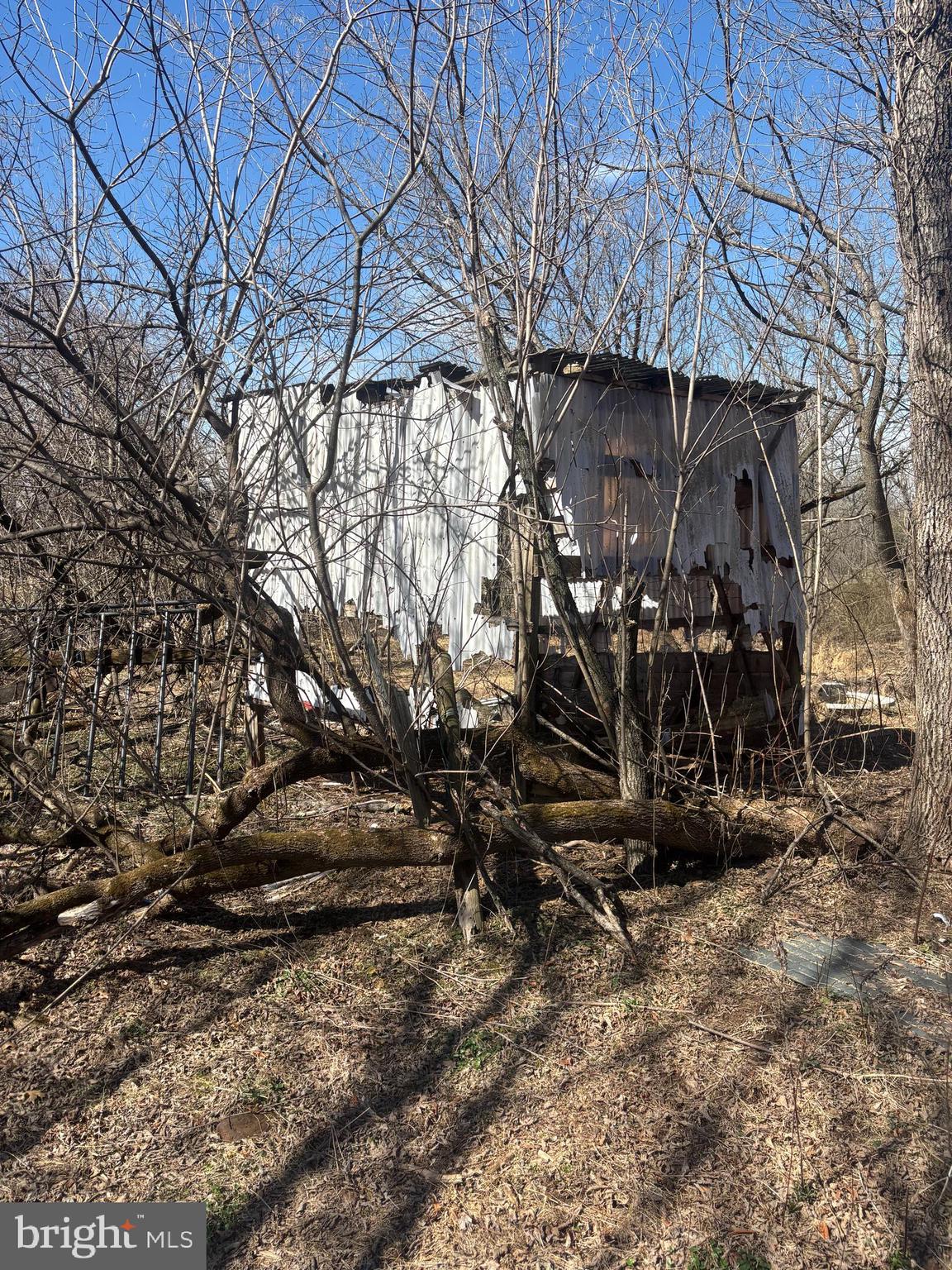 851 MINSI TRAIL