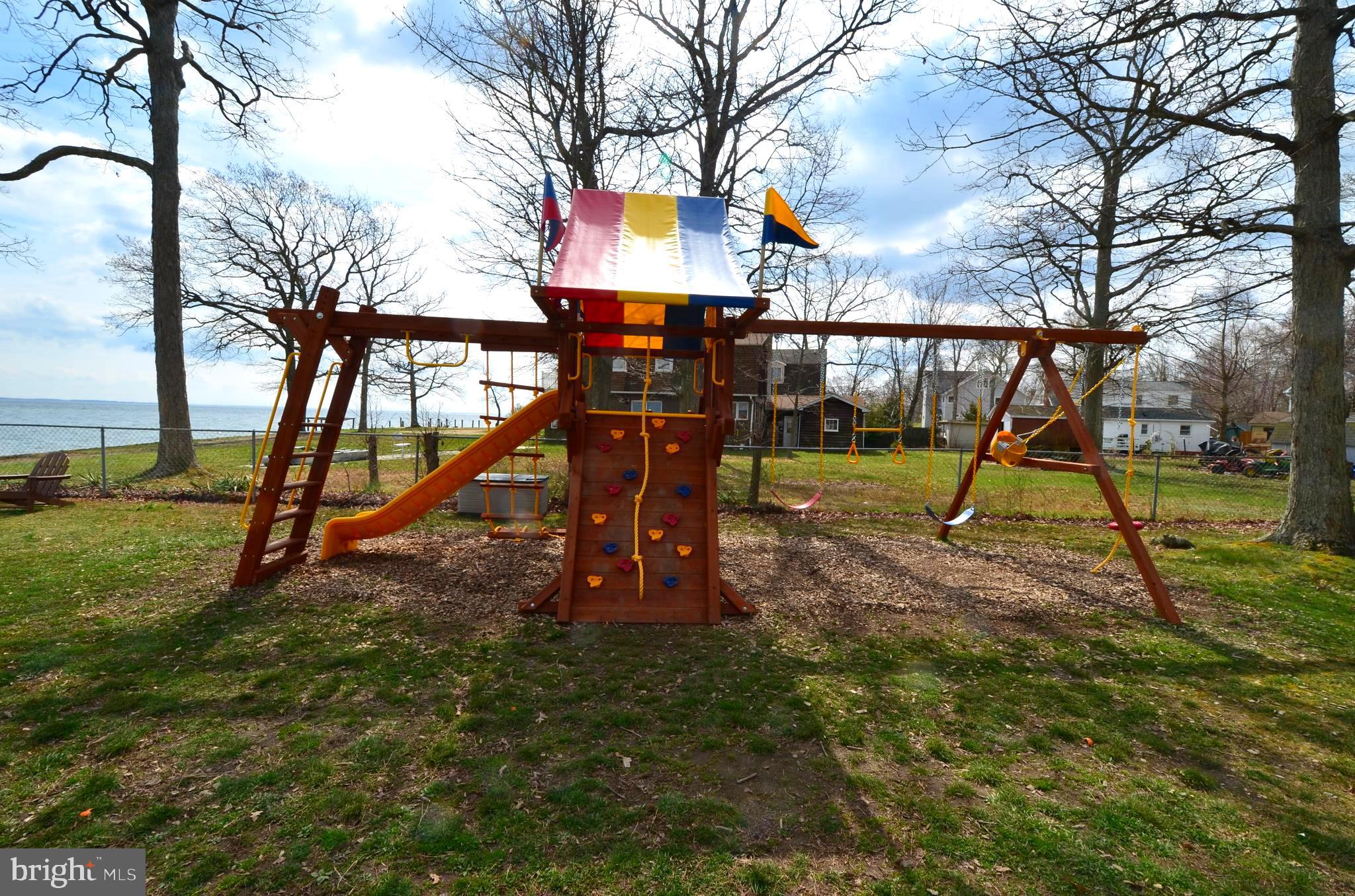 IDLEWILDE ON THE BAY - Residential