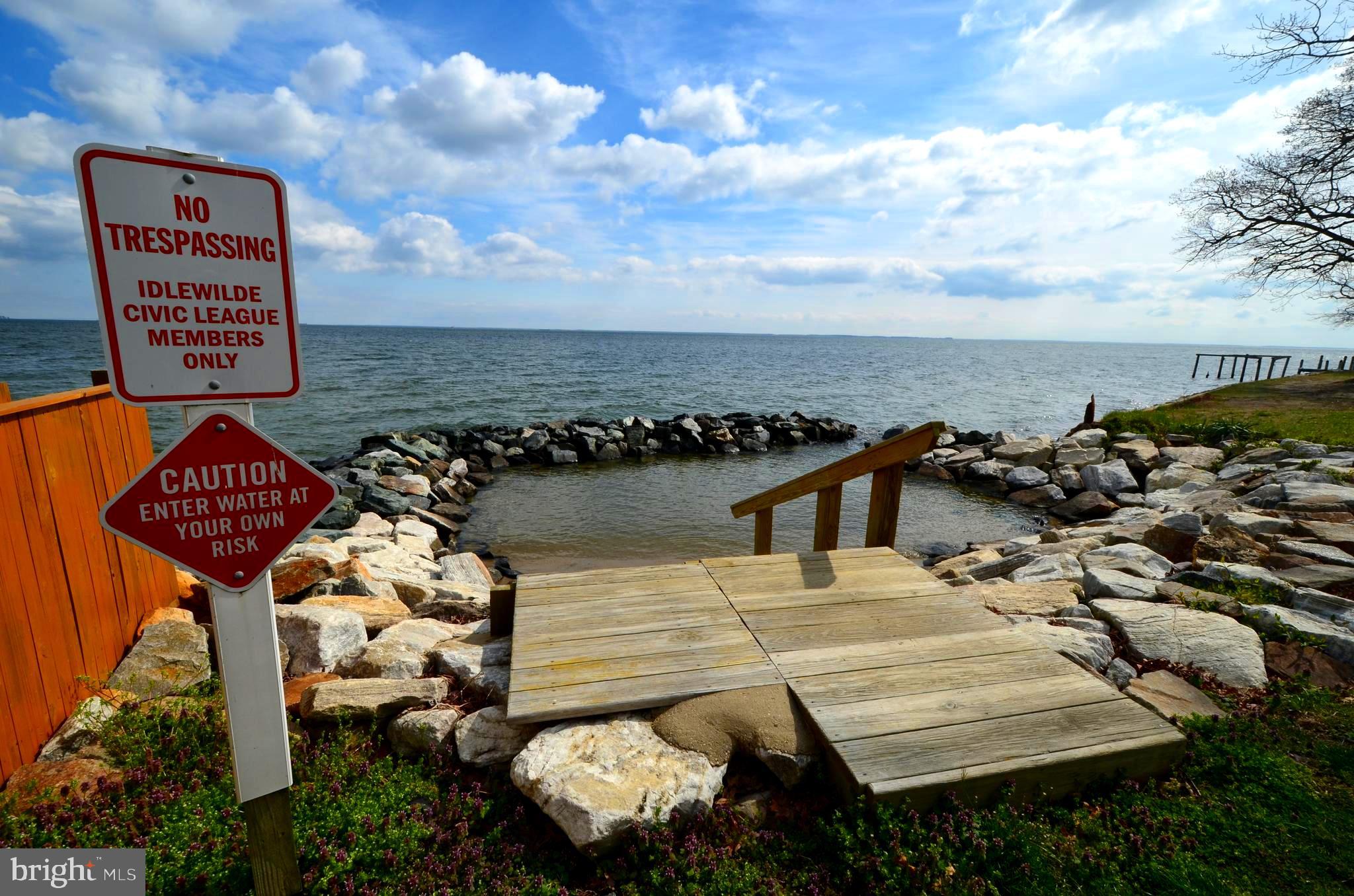 IDLEWILDE ON THE BAY - Residential