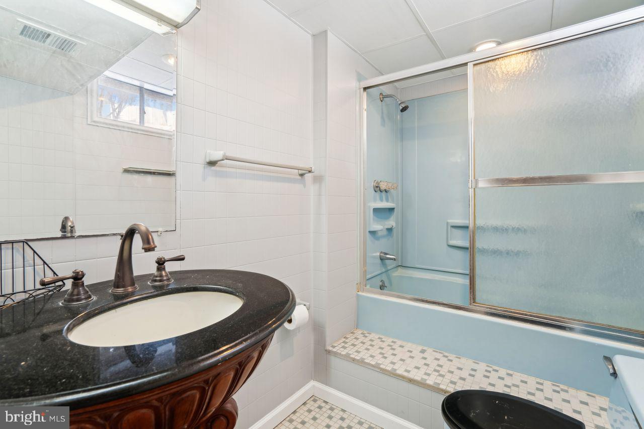 THE HIGHLANDS - Residential