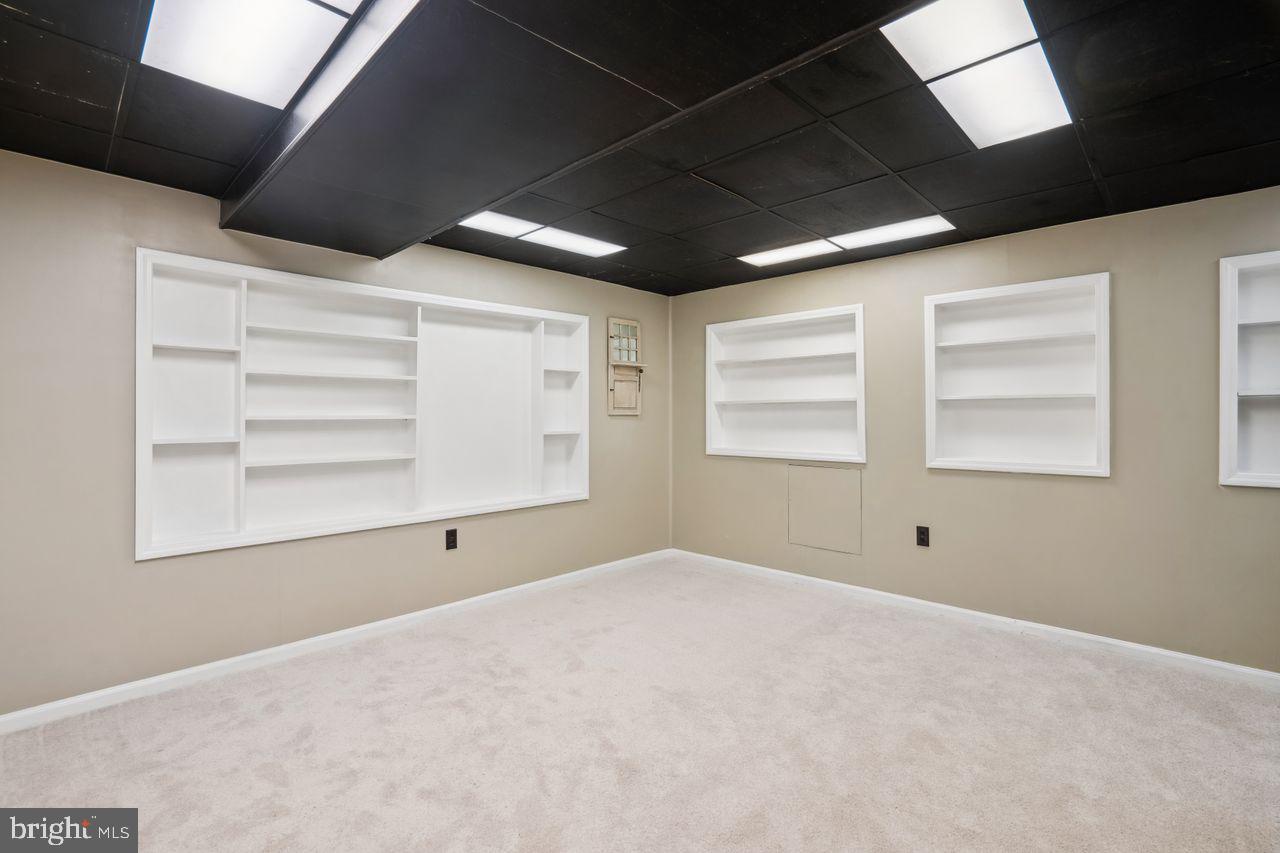 THE HIGHLANDS - Residential