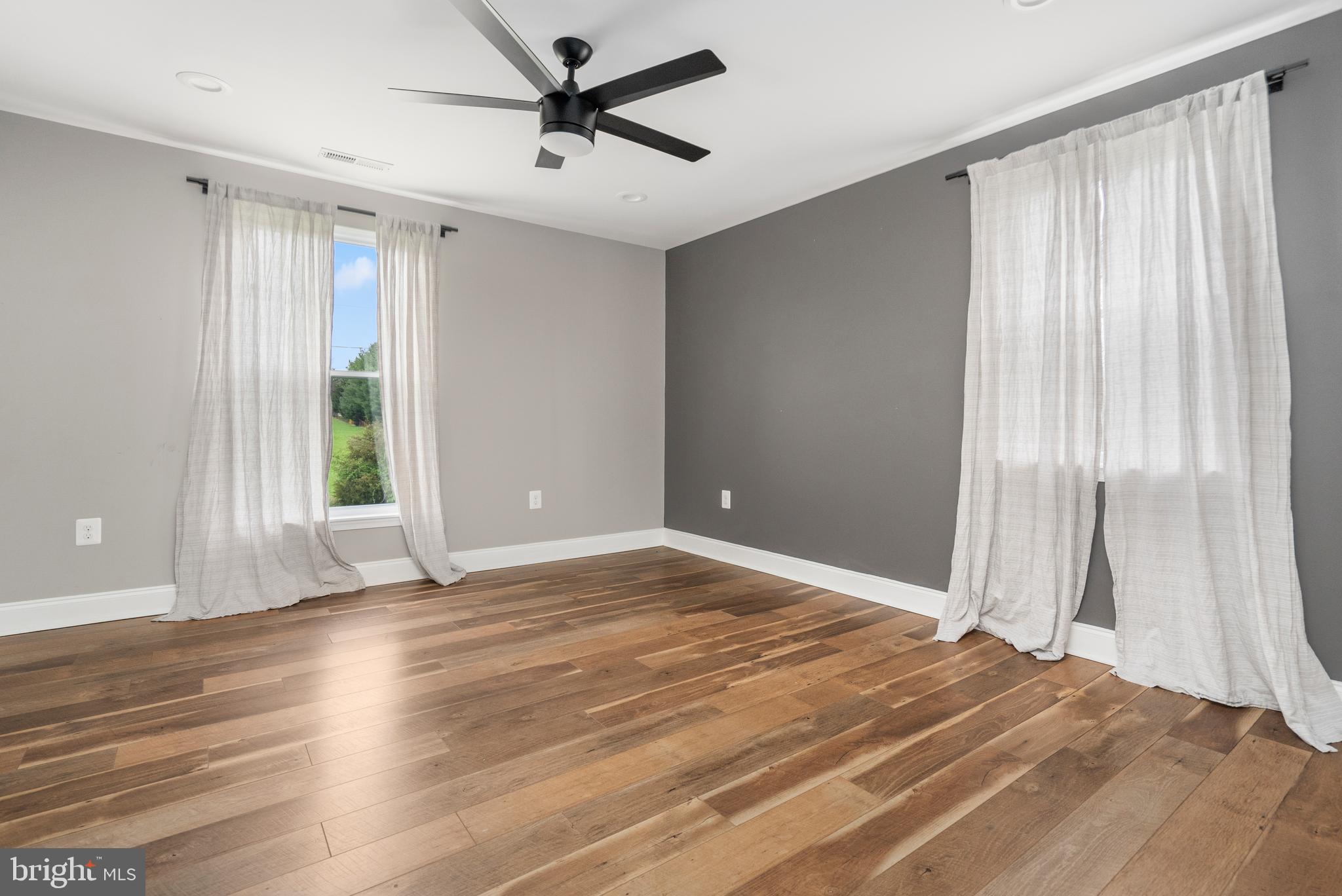 PERRY HALL - Residential