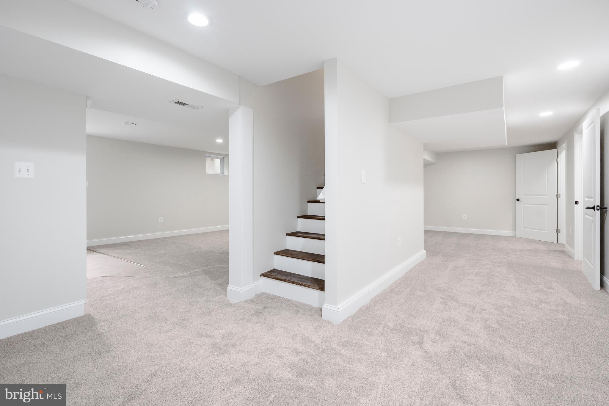 PERRY HALL - Residential