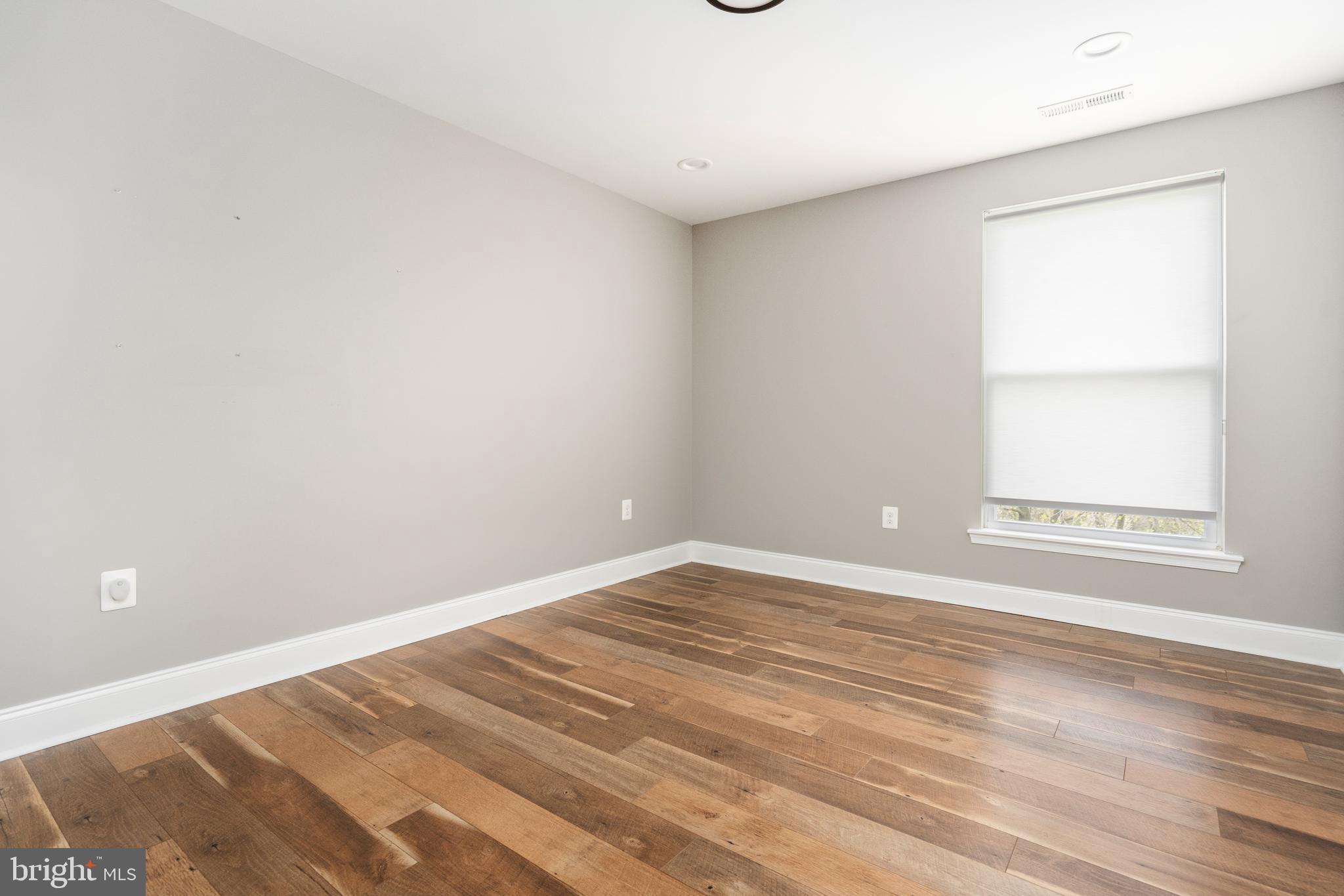 PERRY HALL - Residential